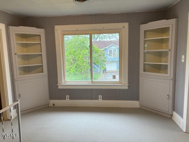 300 East Cedar Street