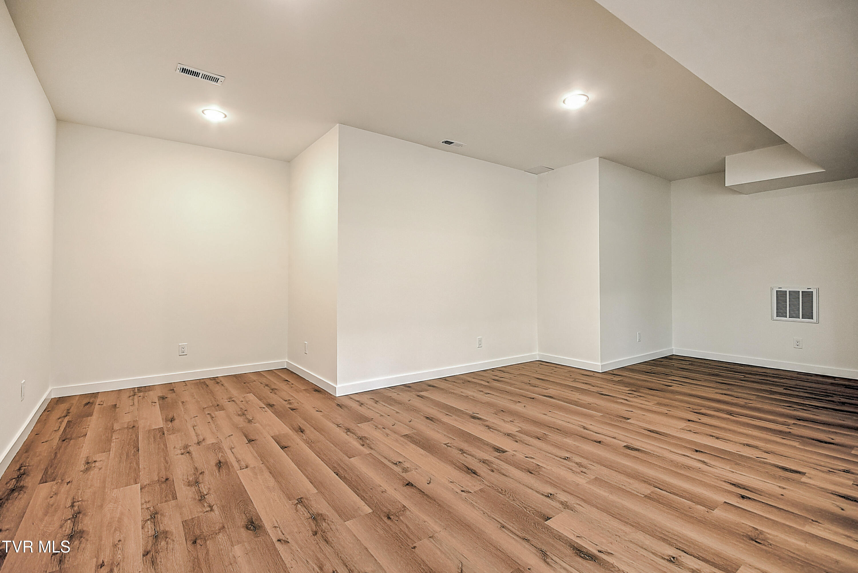 425 Arlington Avenue