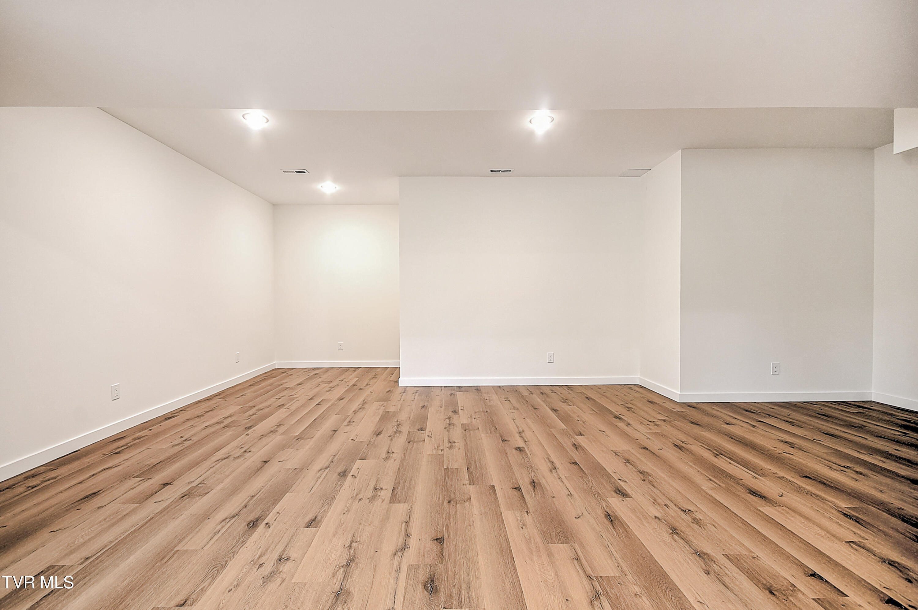 425 Arlington Avenue