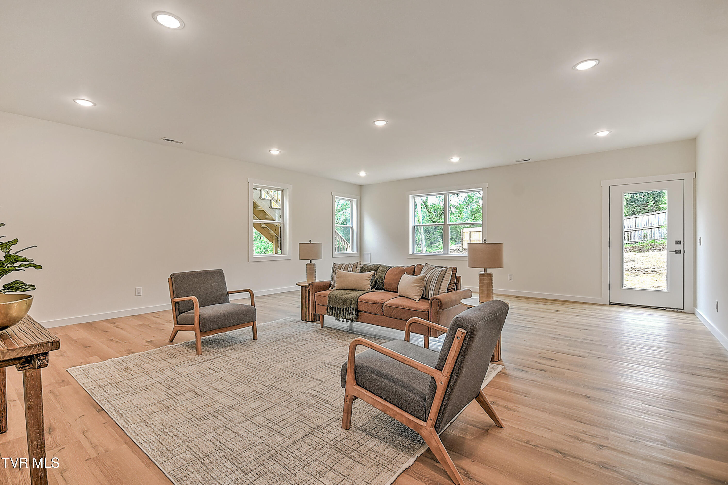 425 Arlington Avenue