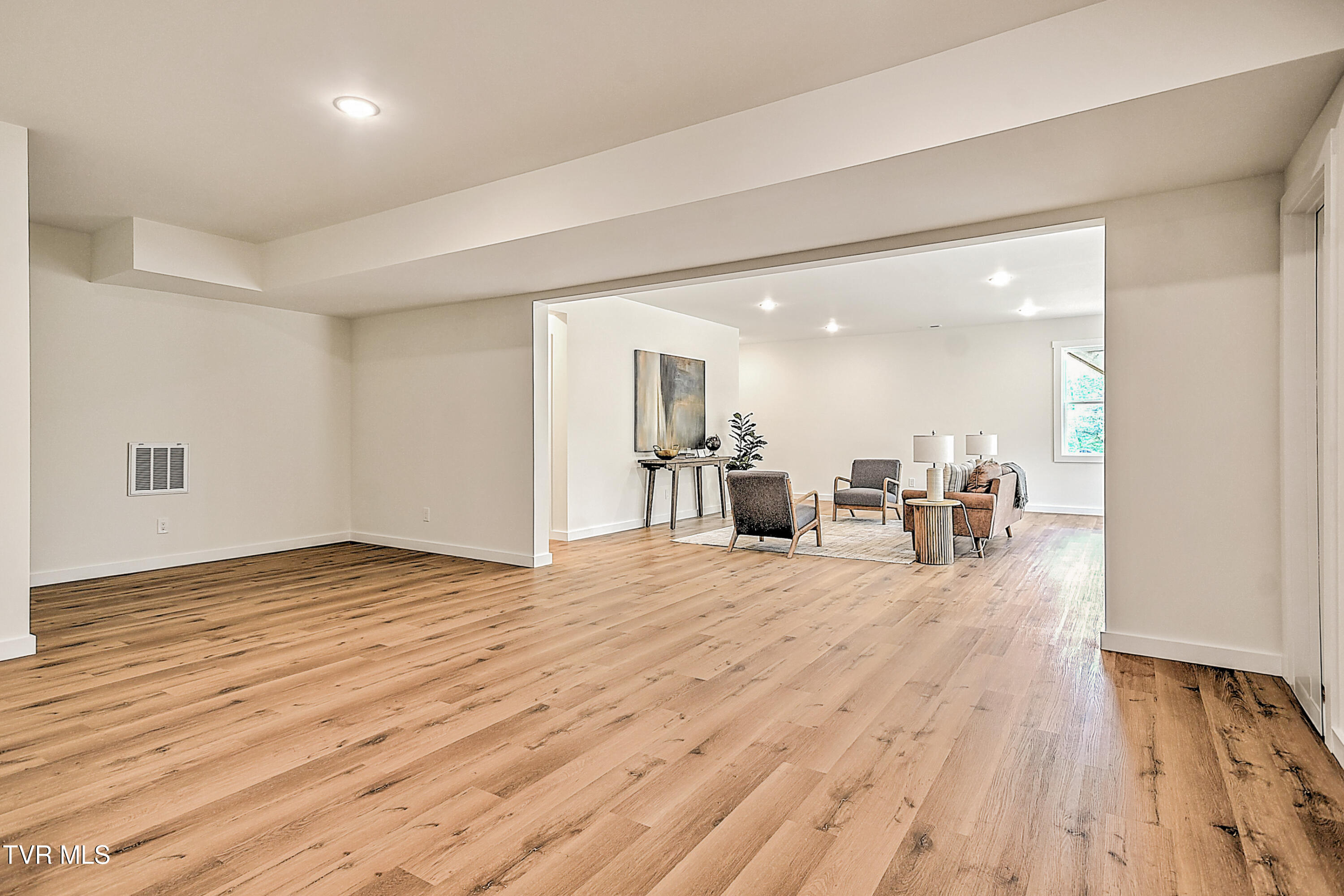 425 Arlington Avenue