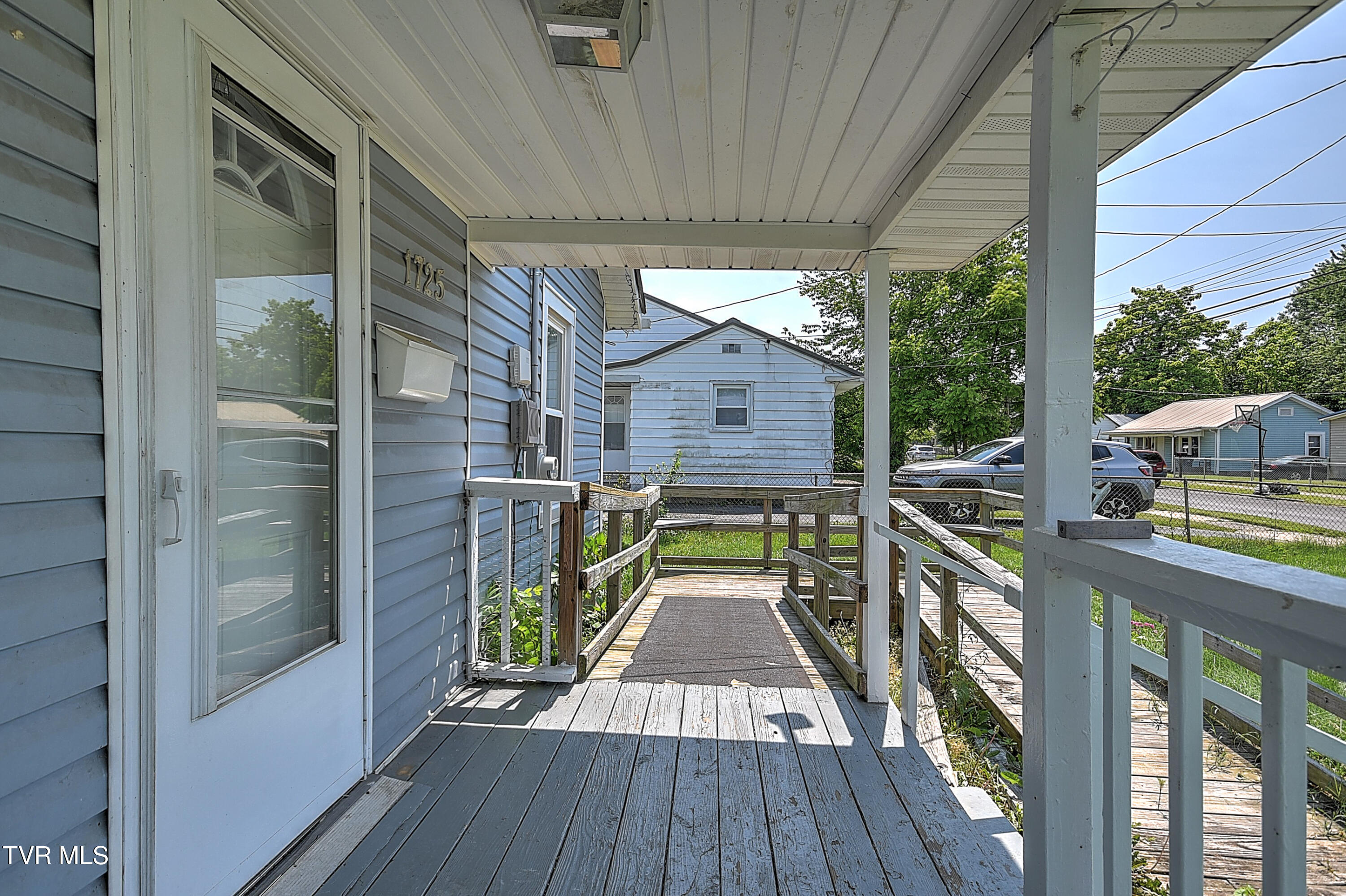 1725 Highland Street