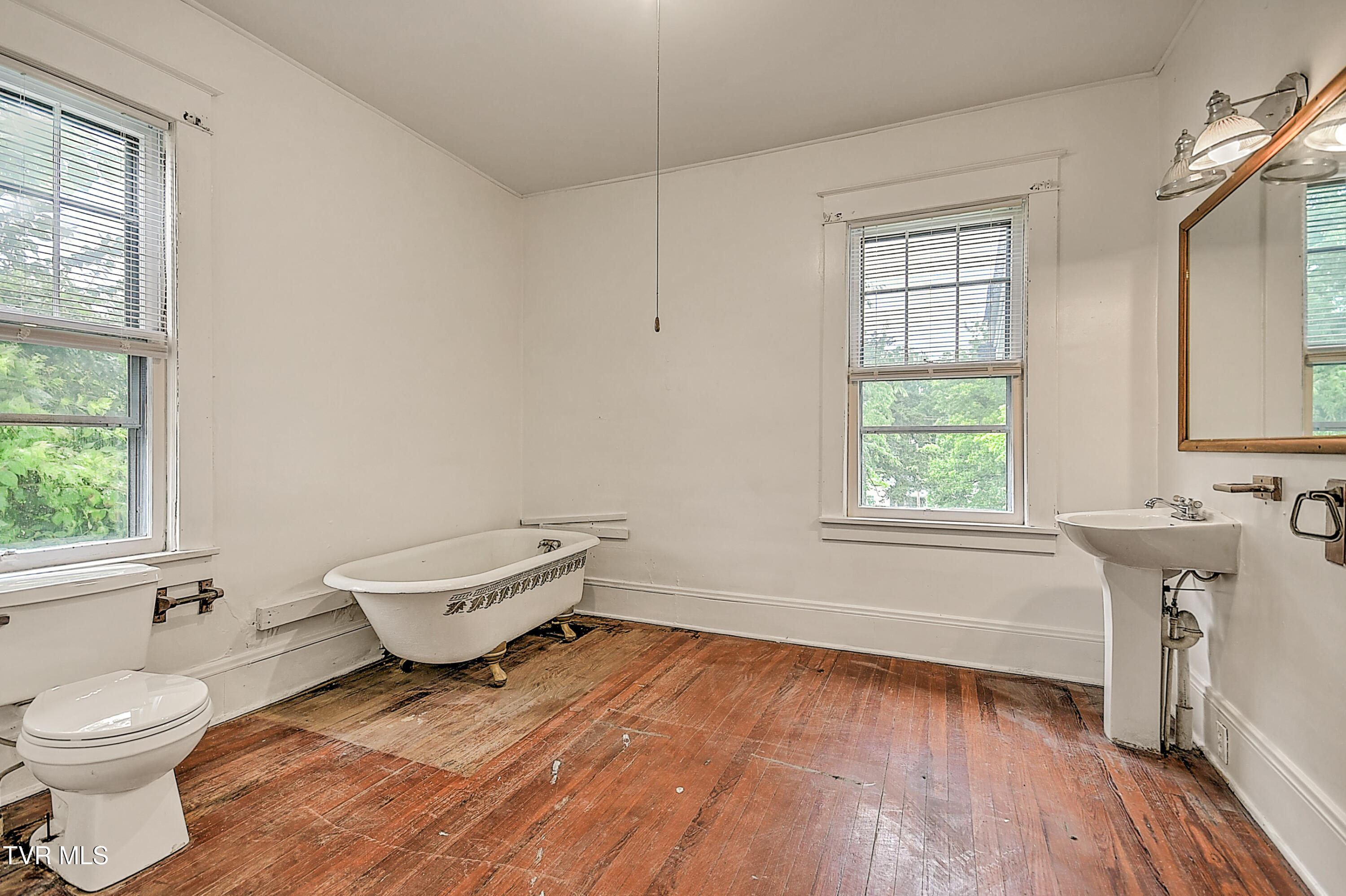 1149 Moorland Avenue