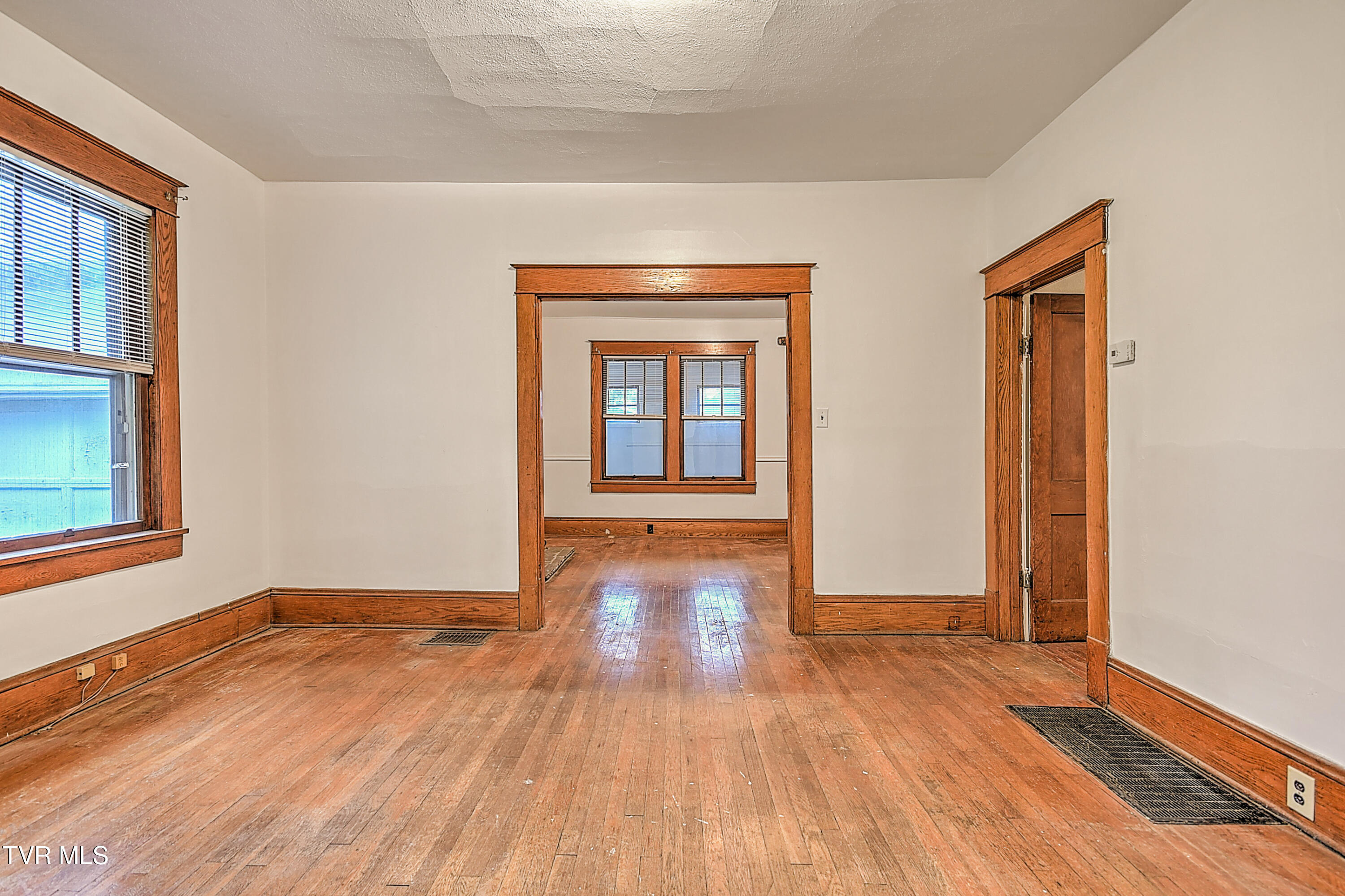 1149 Moorland Avenue