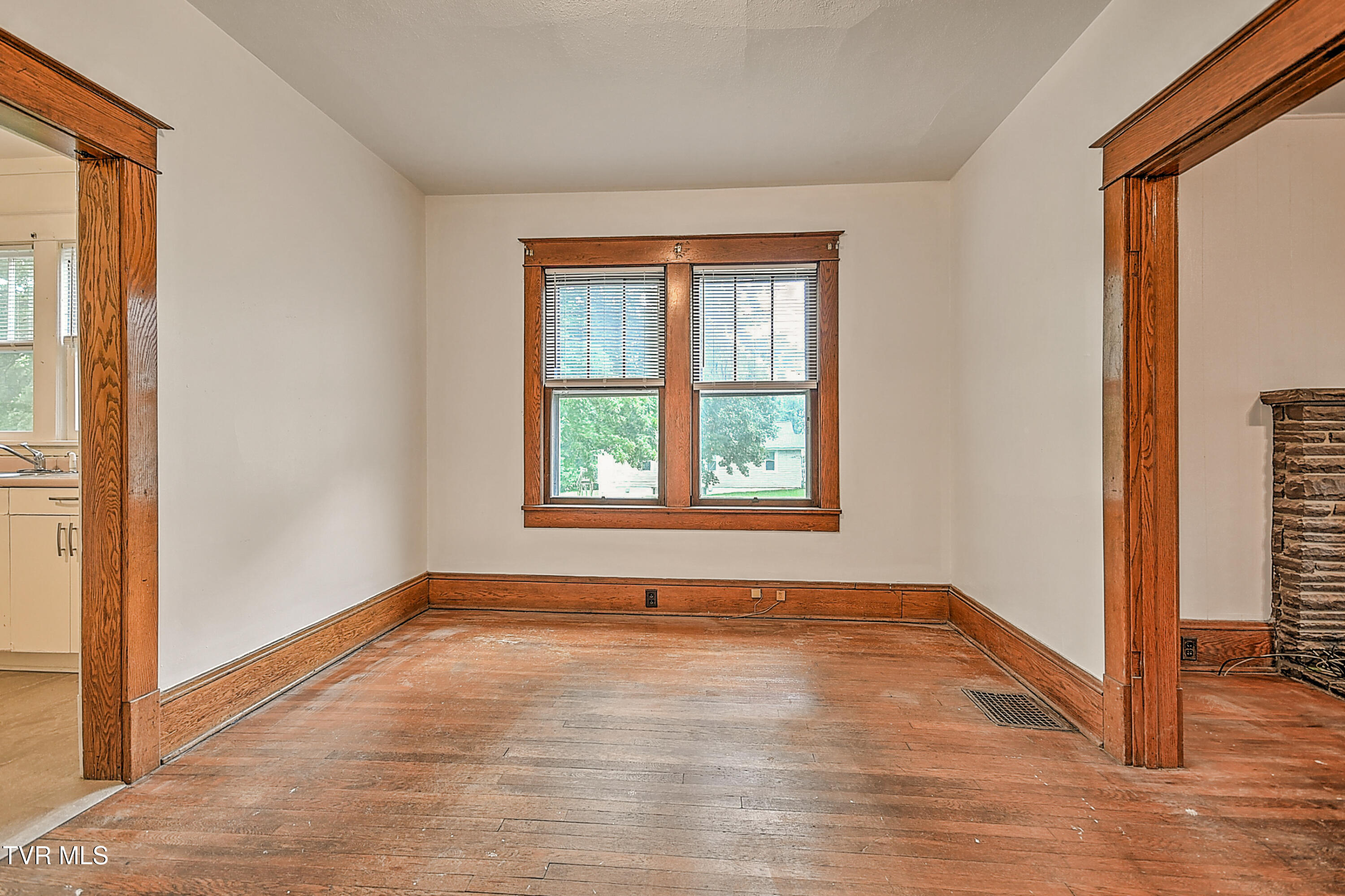 1149 Moorland Avenue