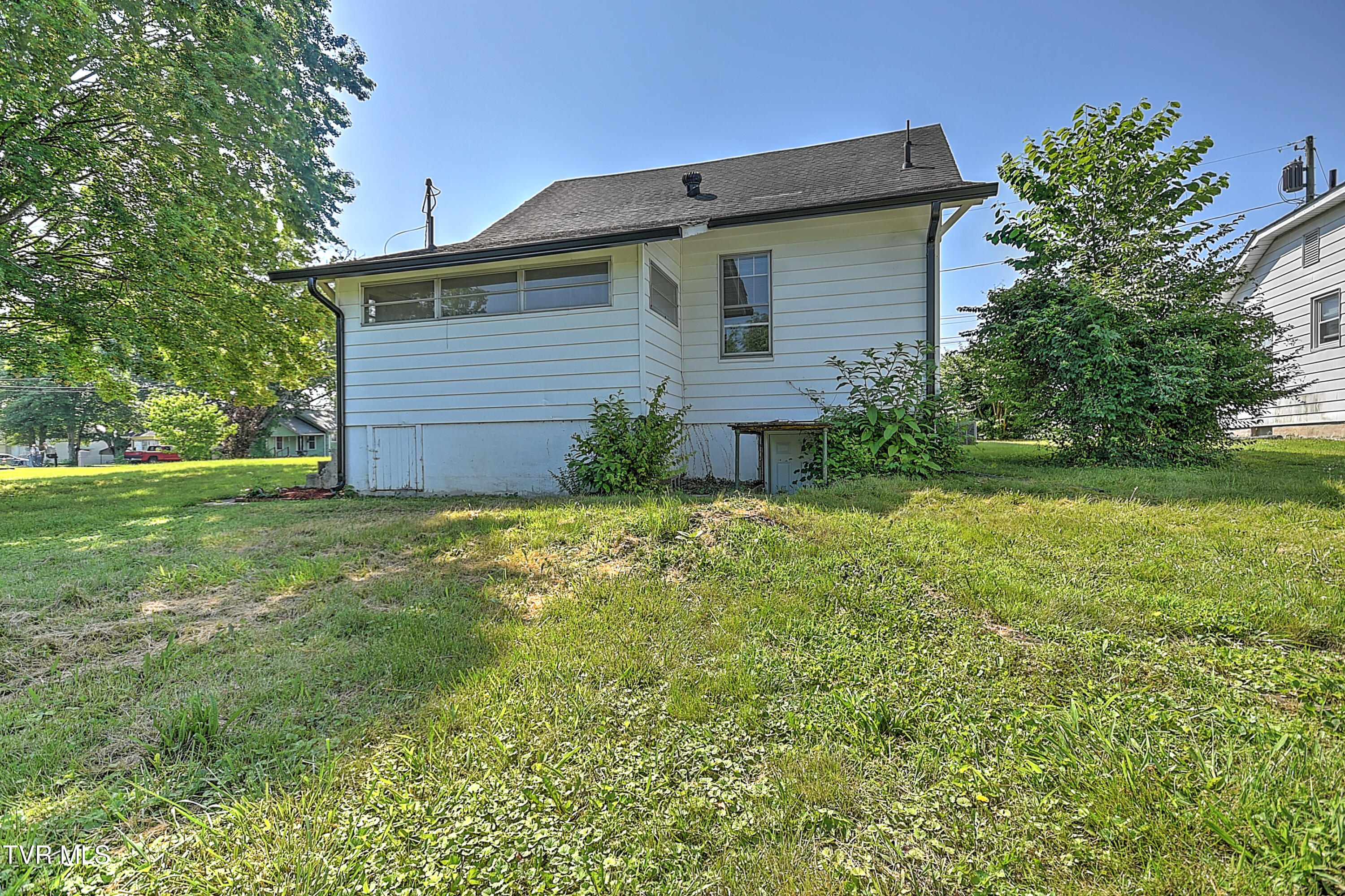 1149 Moorland Avenue