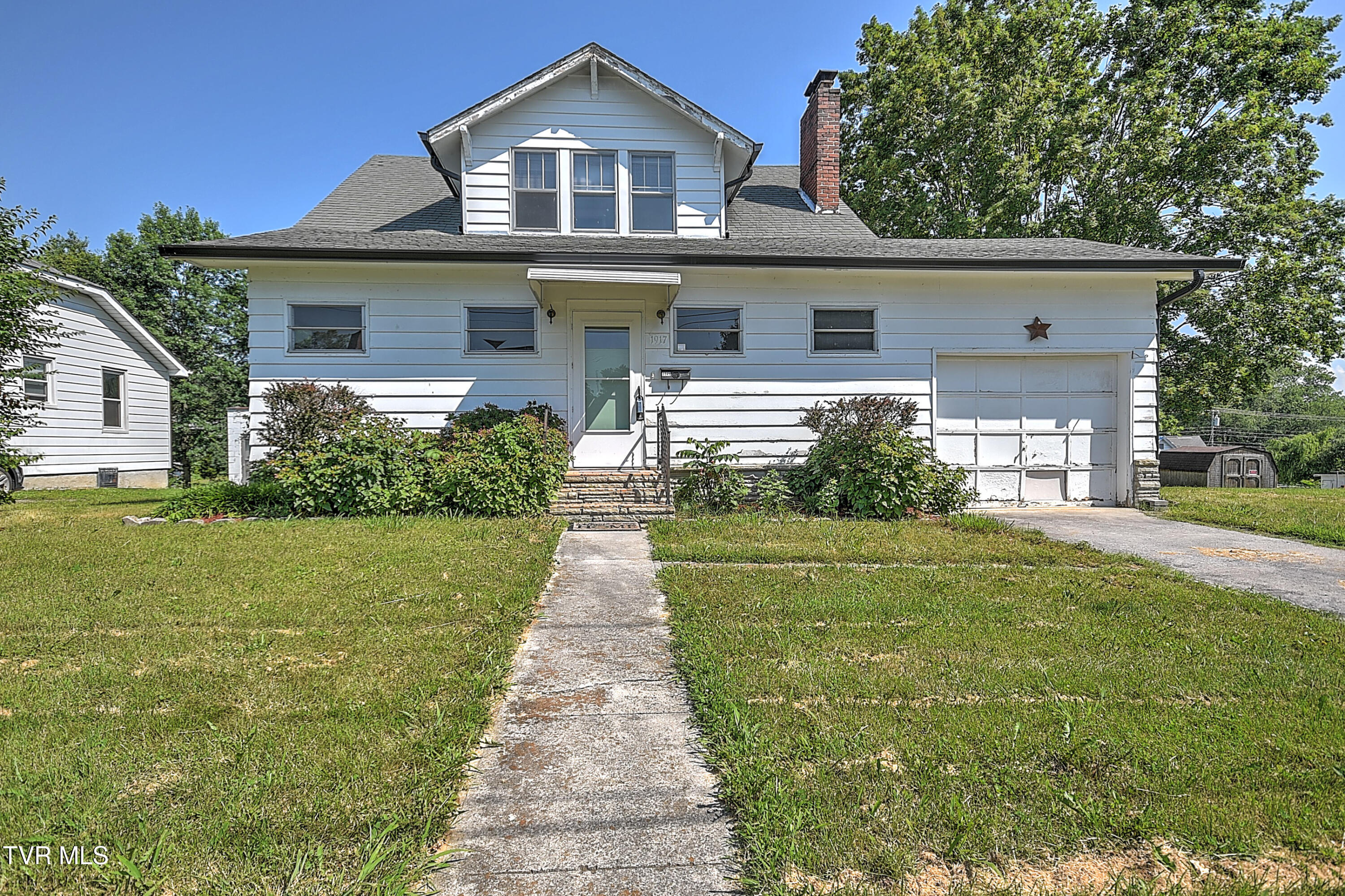 1149 Moorland Avenue