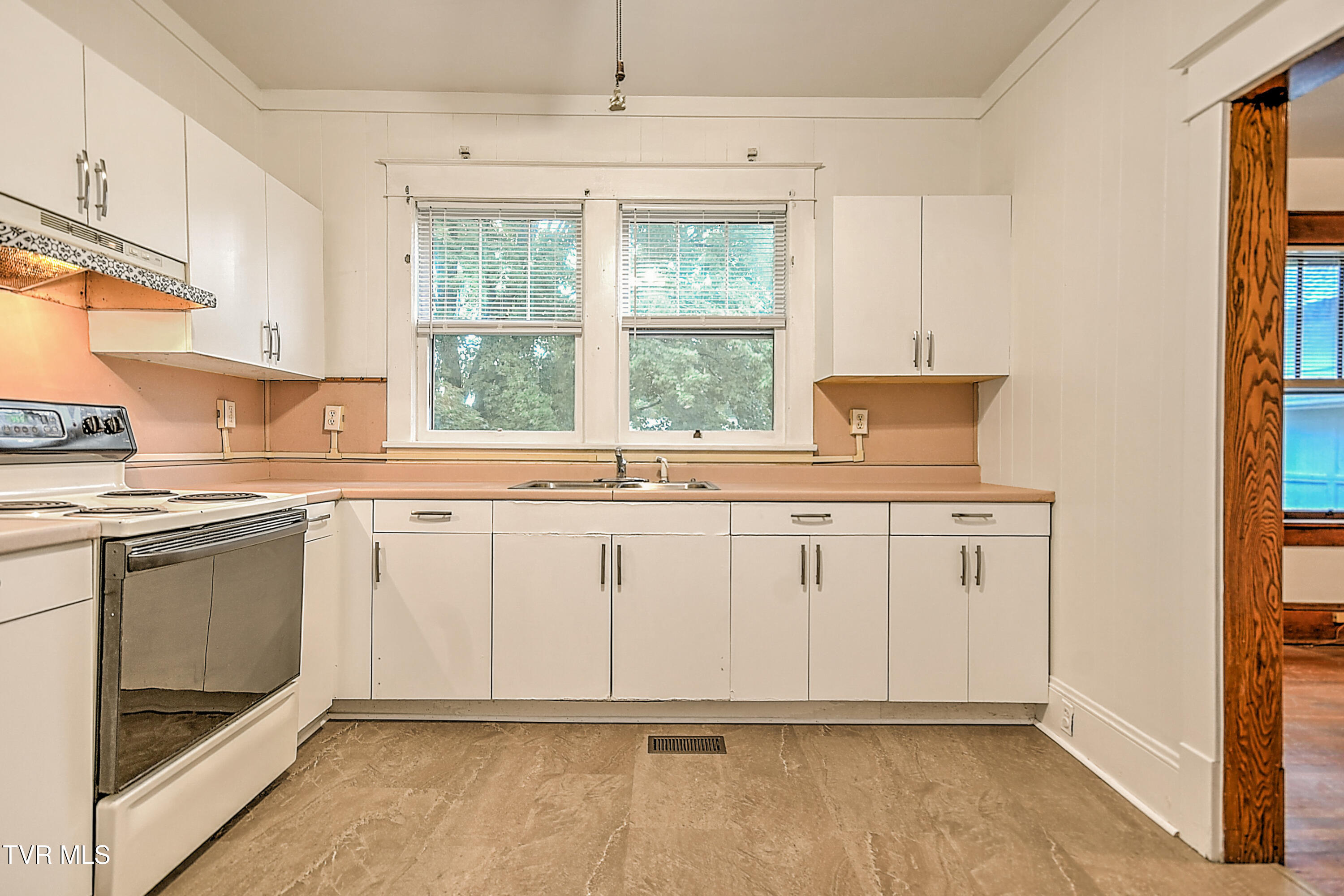 1149 Moorland Avenue