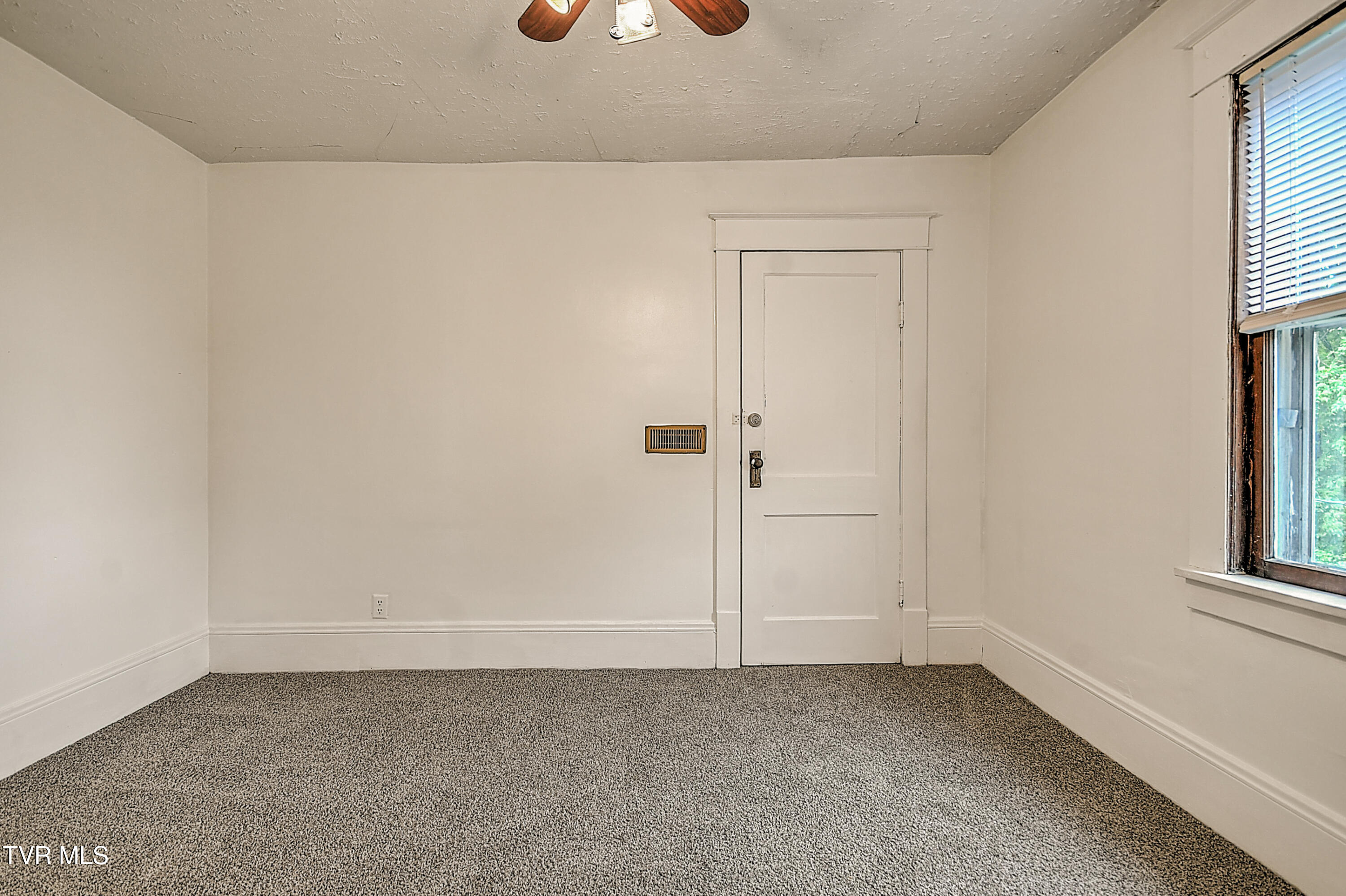 1149 Moorland Avenue