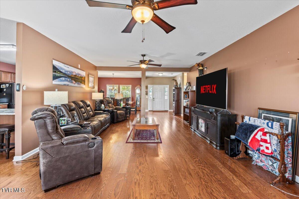 147 Pembrooke Circle