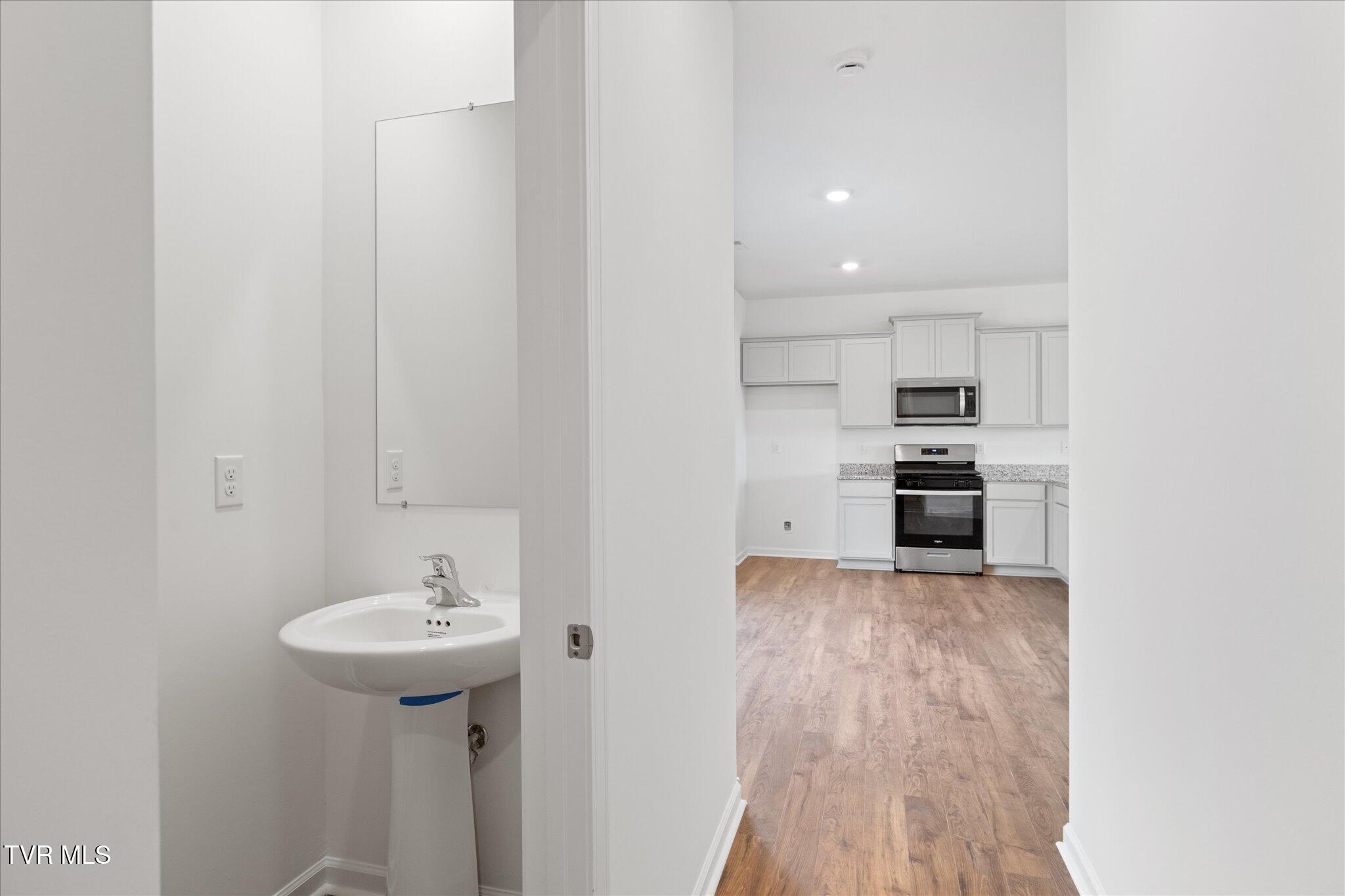 1231 Downing Place