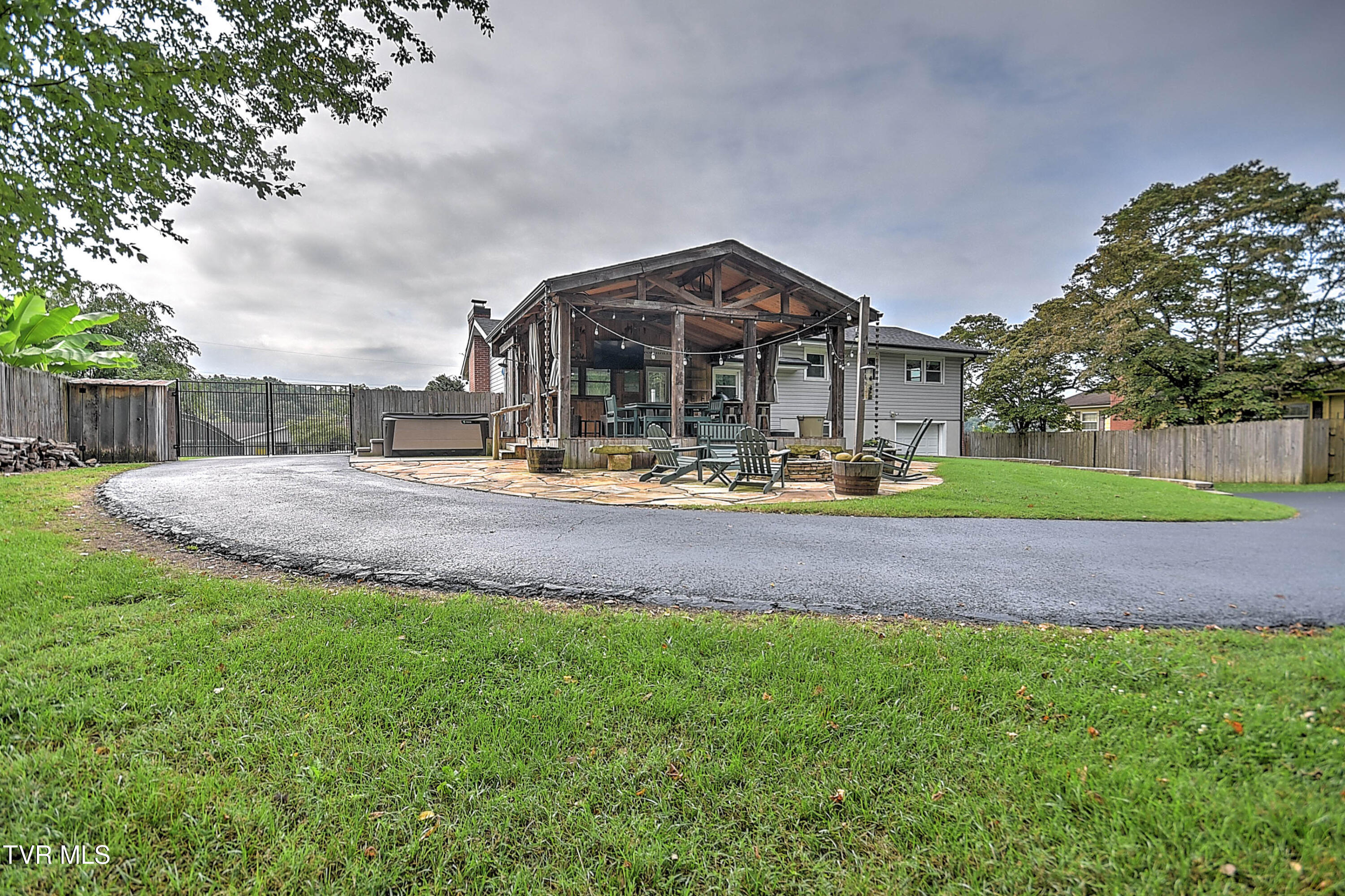 221 Woodbine Road