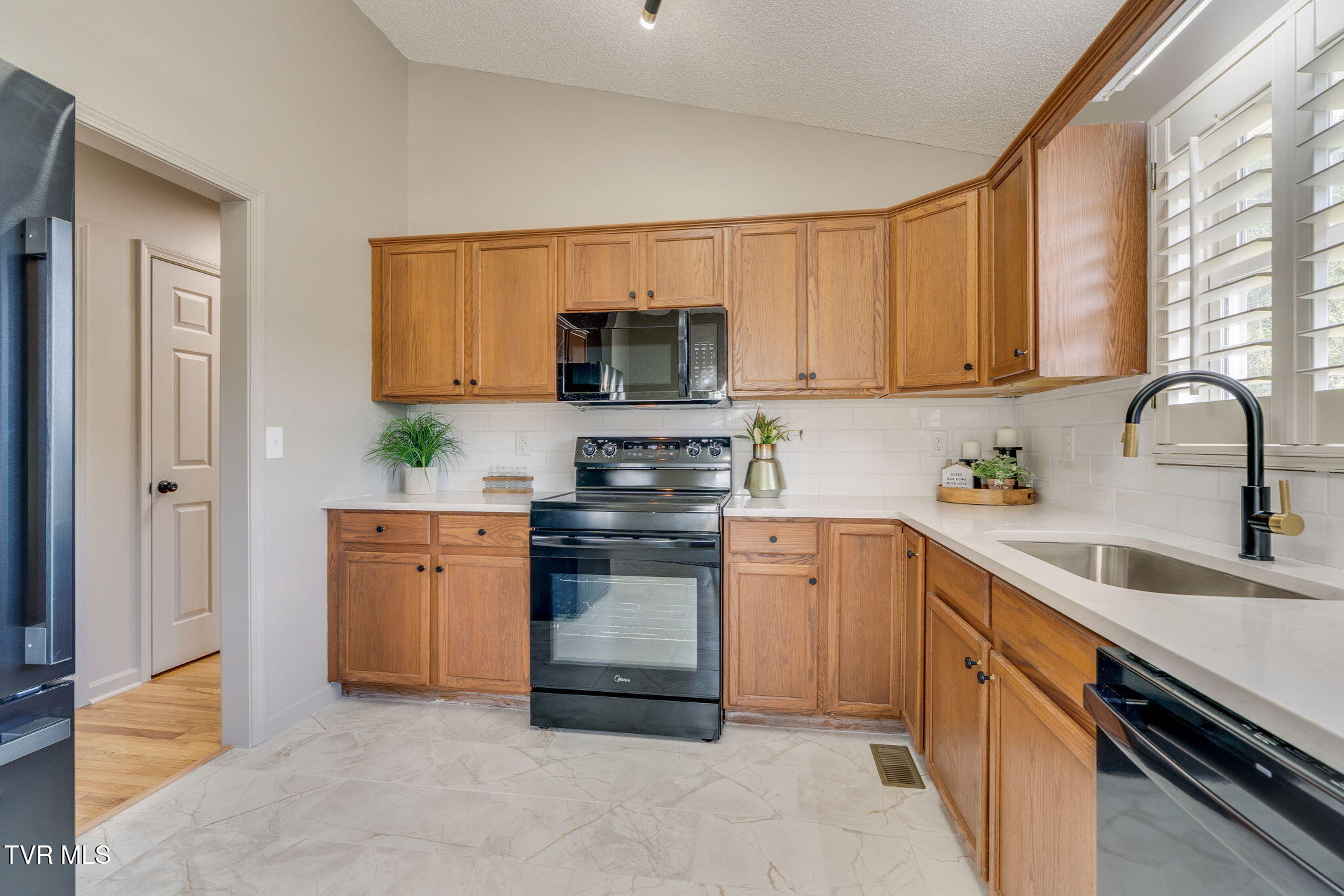 115 Mockingbird Place