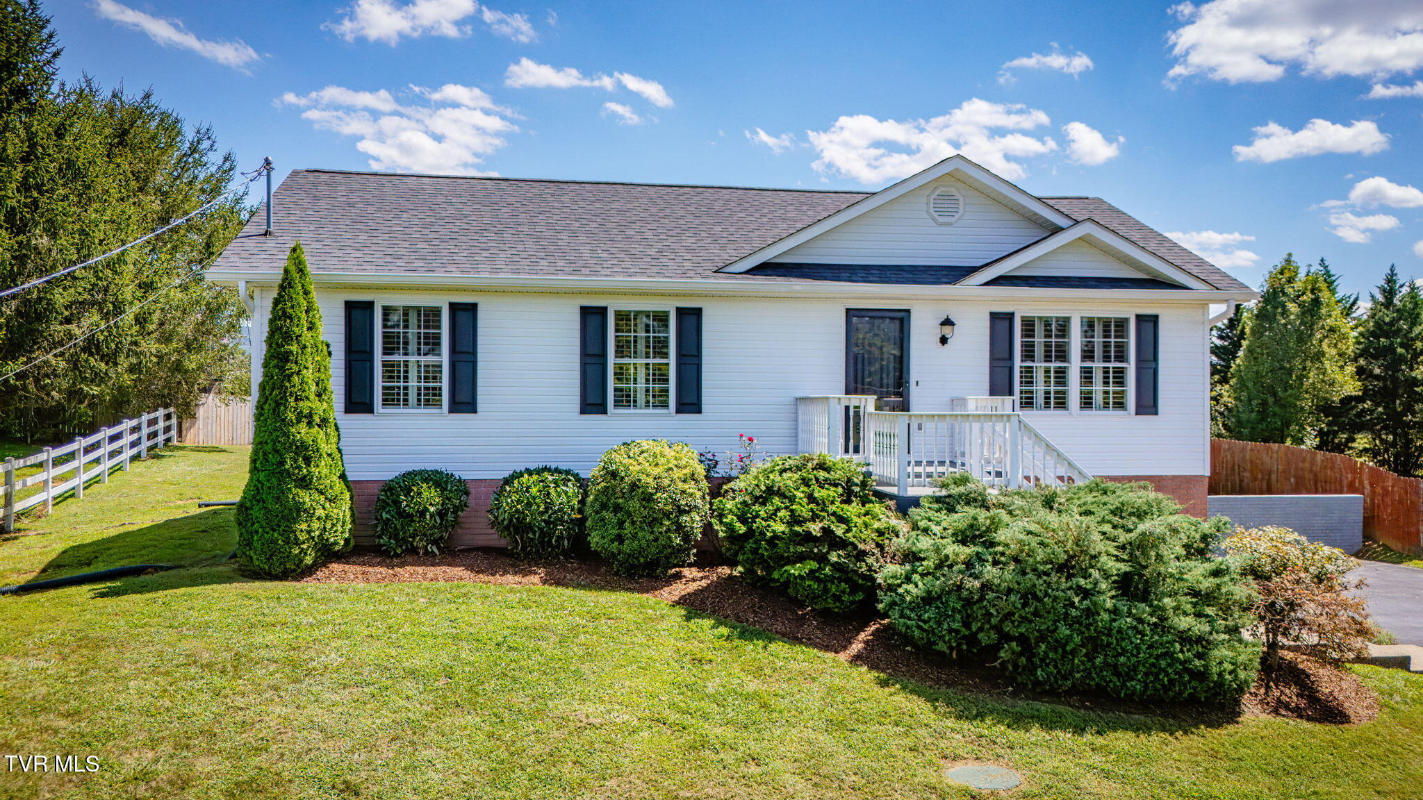 115 Mockingbird Place