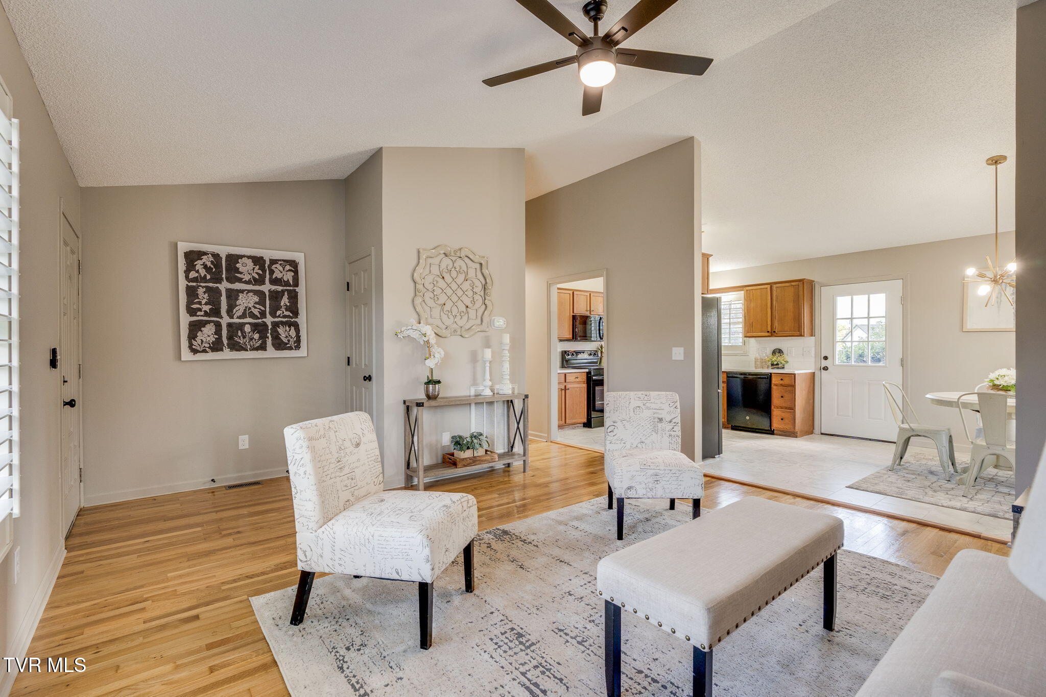 115 Mockingbird Place