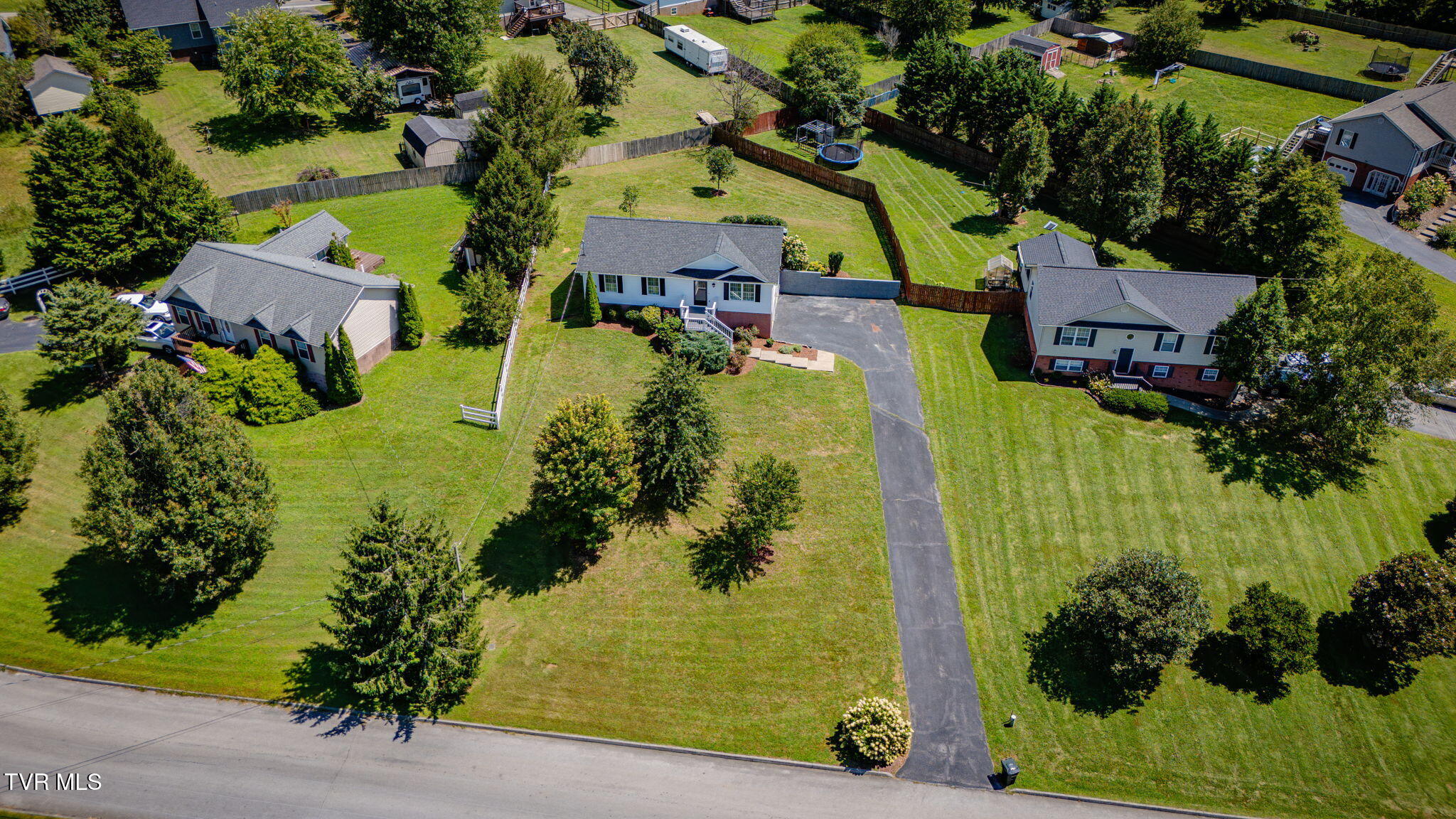 115 Mockingbird Place