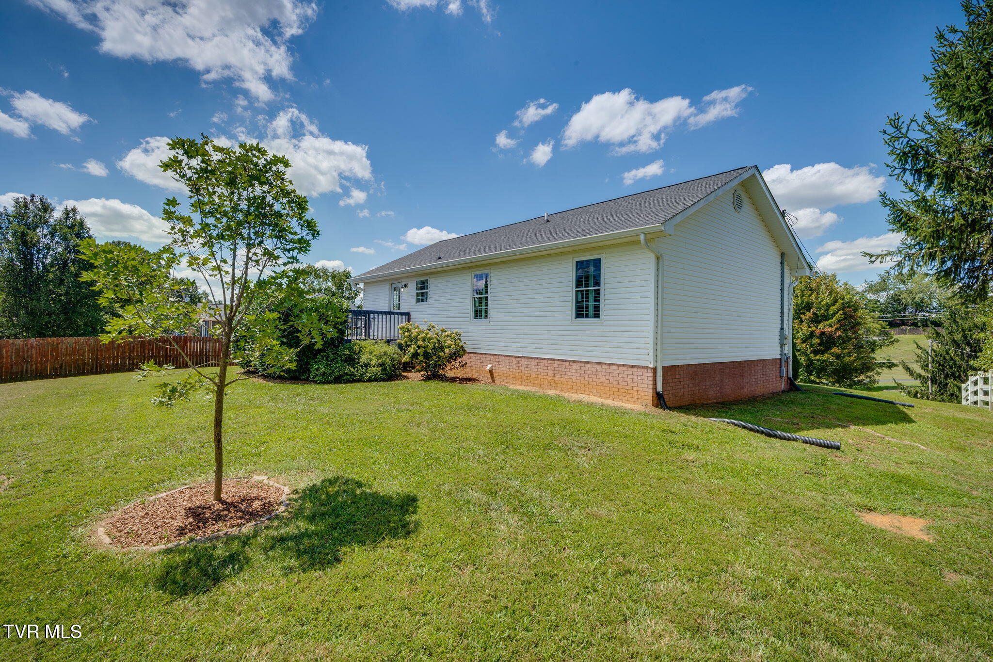 115 Mockingbird Place