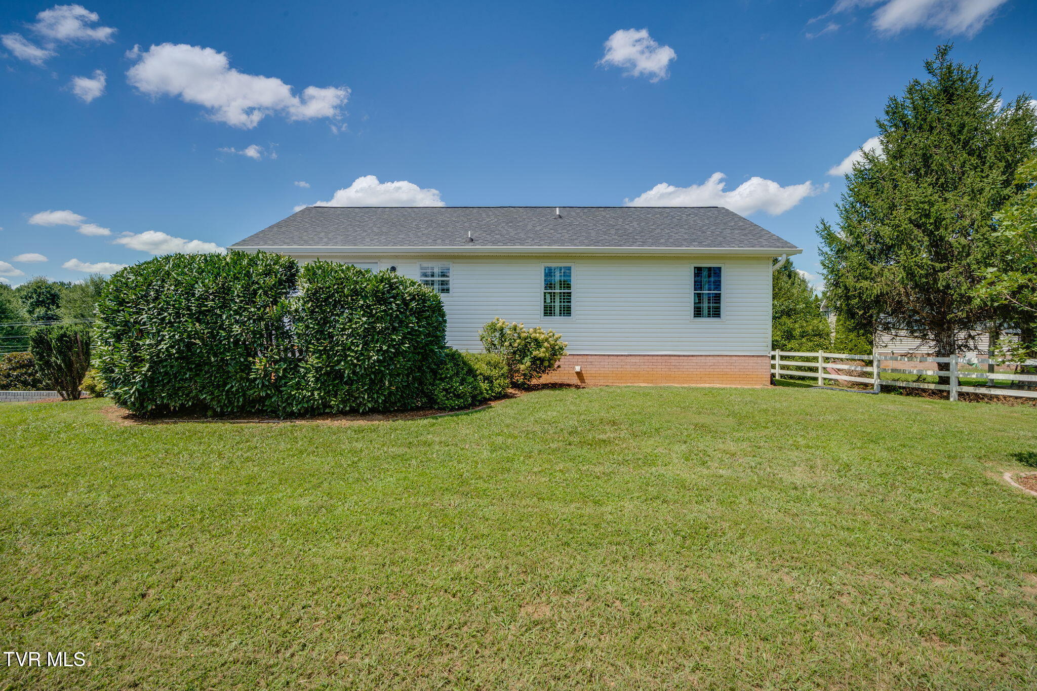 115 Mockingbird Place