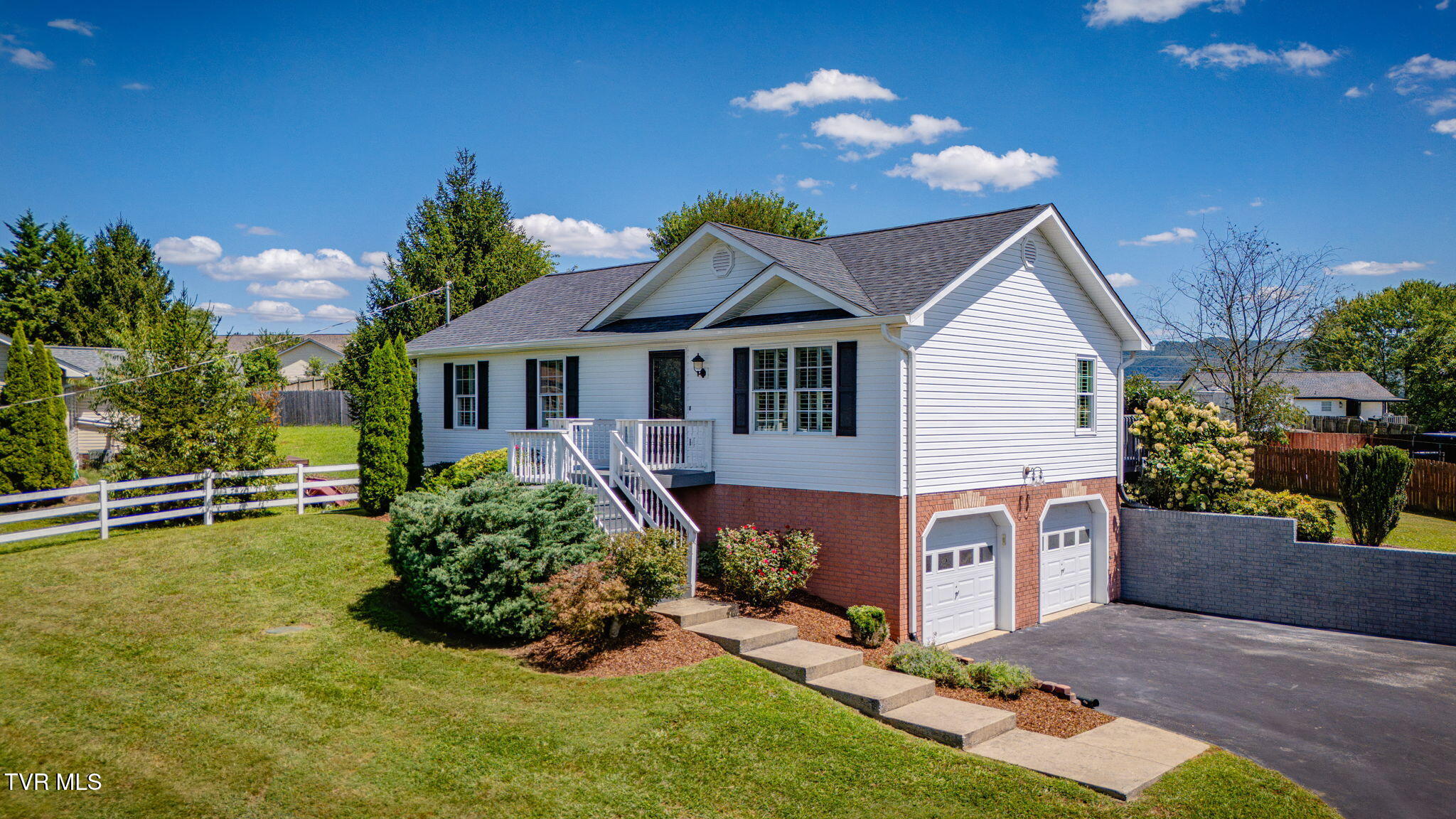 115 Mockingbird Place