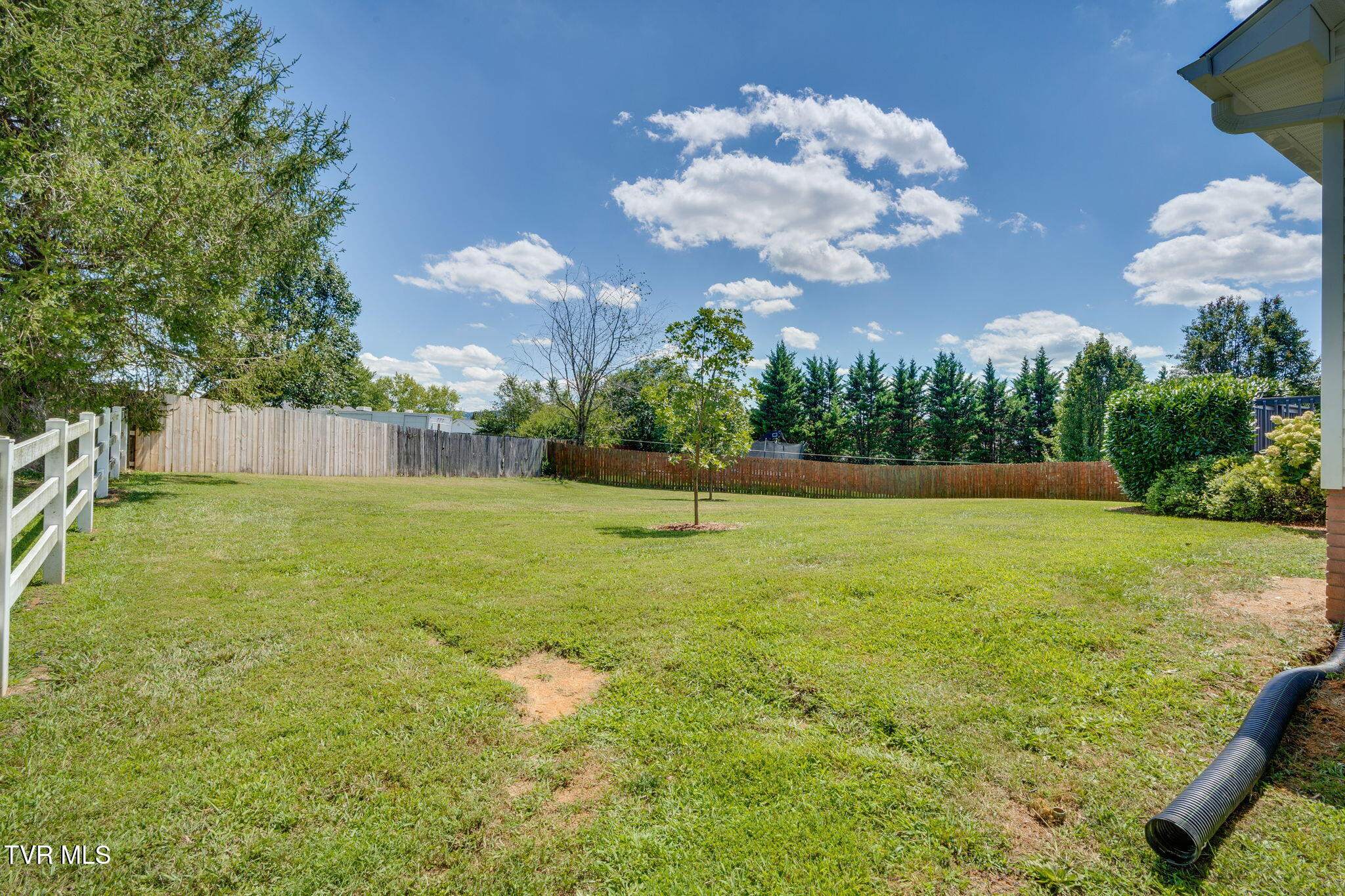 115 Mockingbird Place