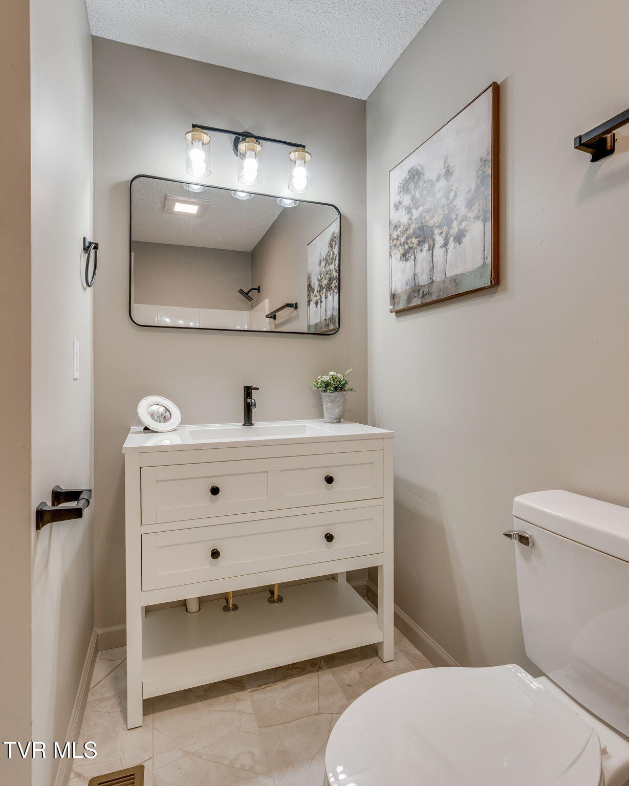 115 Mockingbird Place