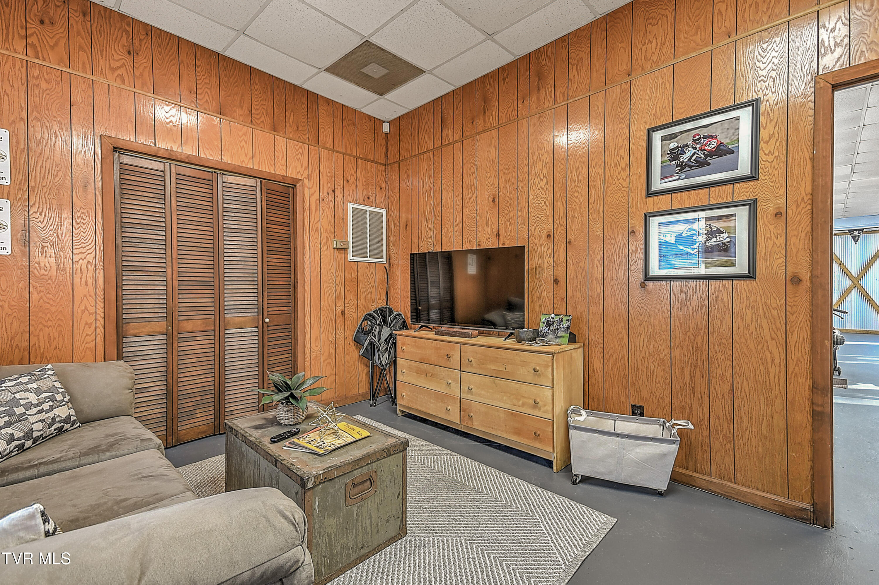 1124 5th Street Street, Bristol