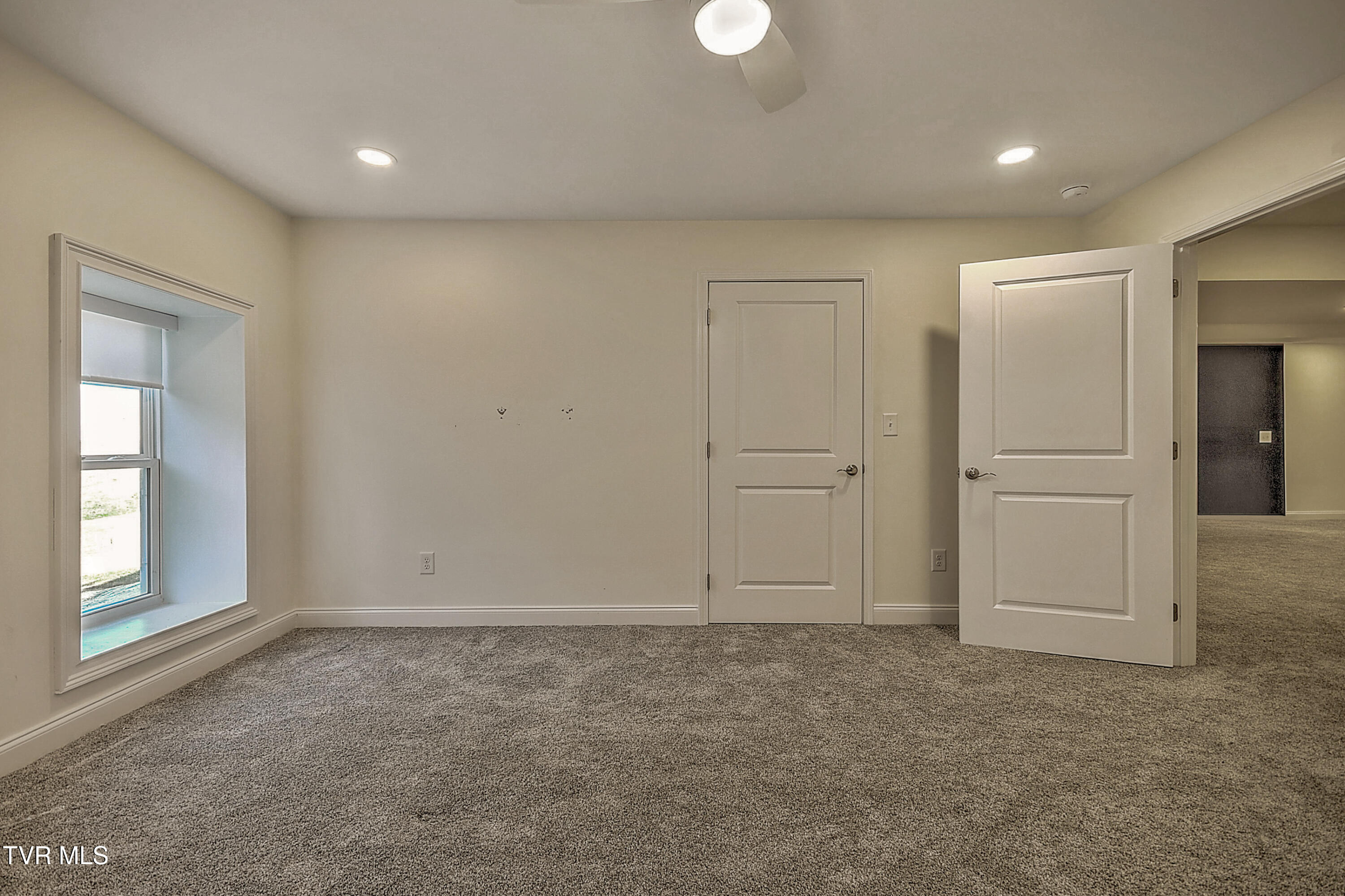 249 Oak View Circle, Bristol