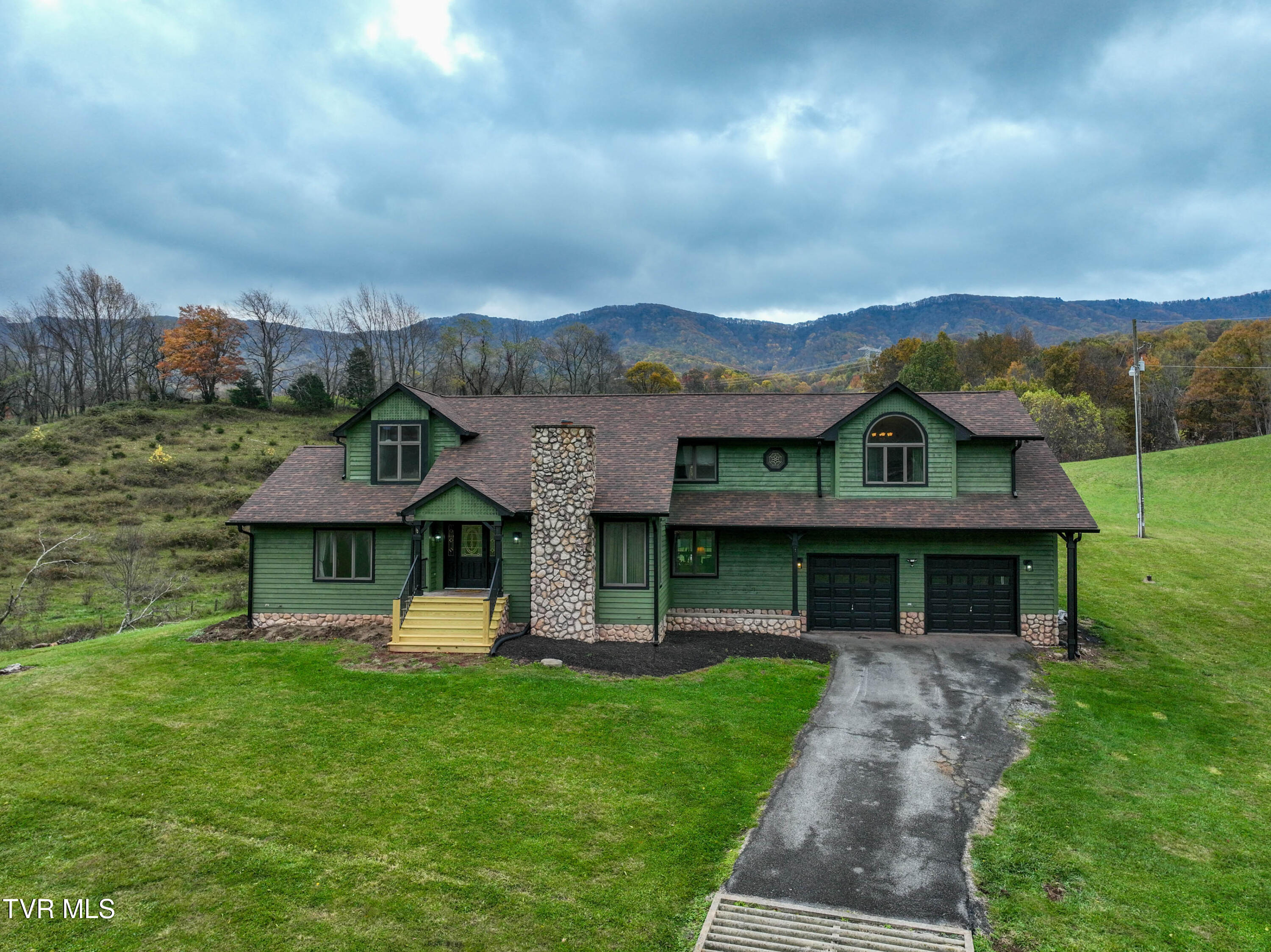 5639 Mountain Road