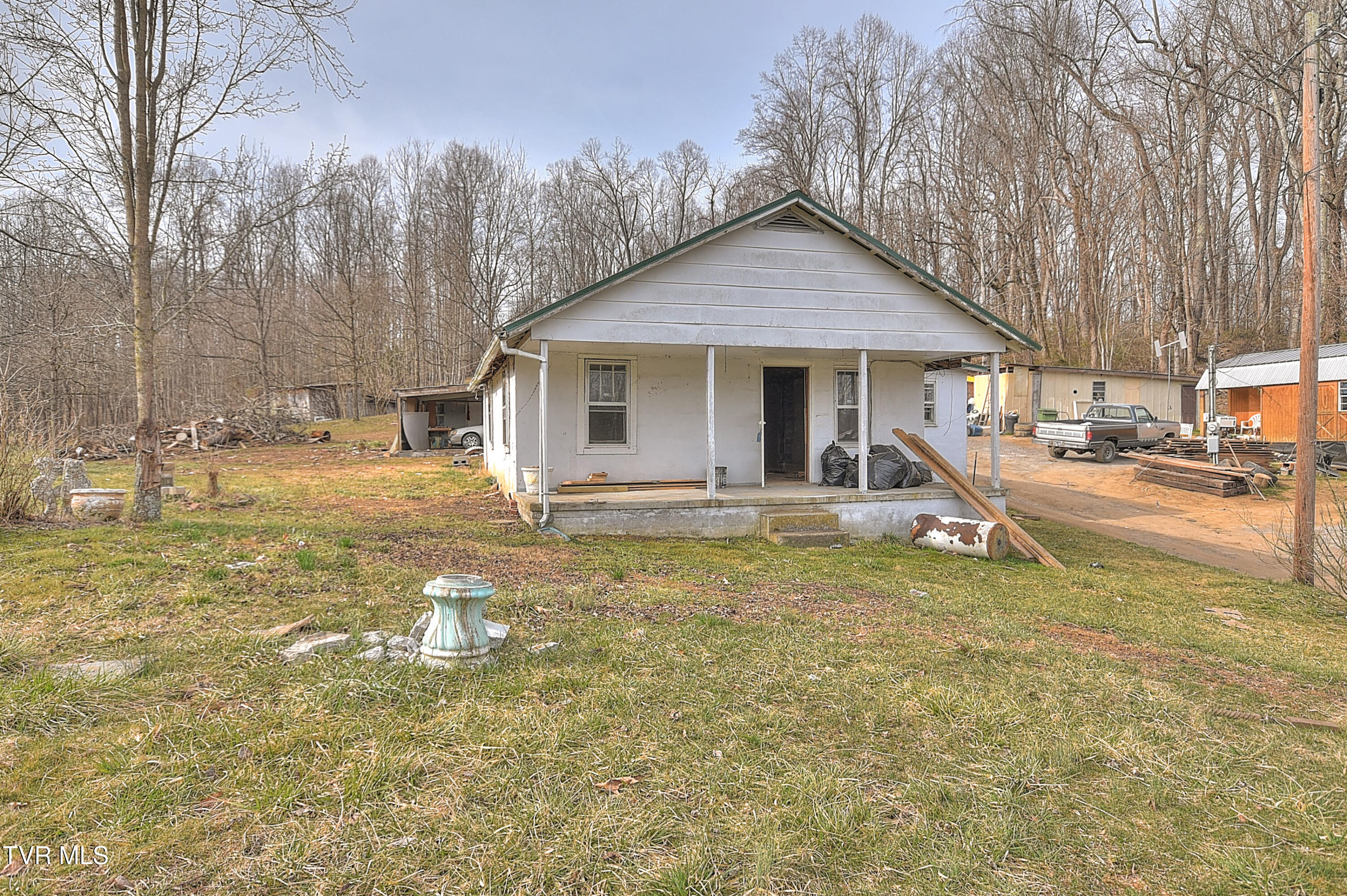 225 Duncan Lane