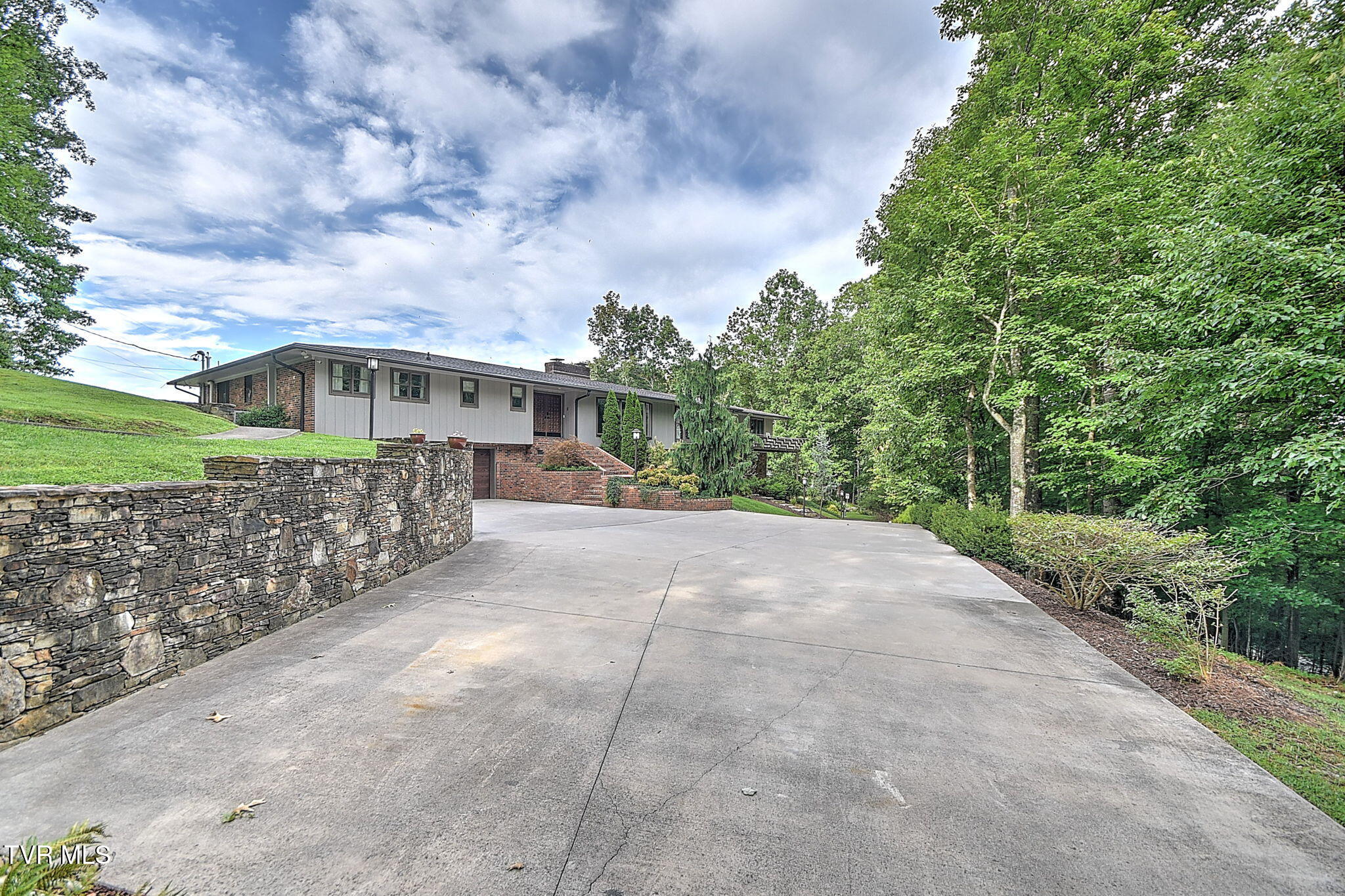 117 Skyline Drive