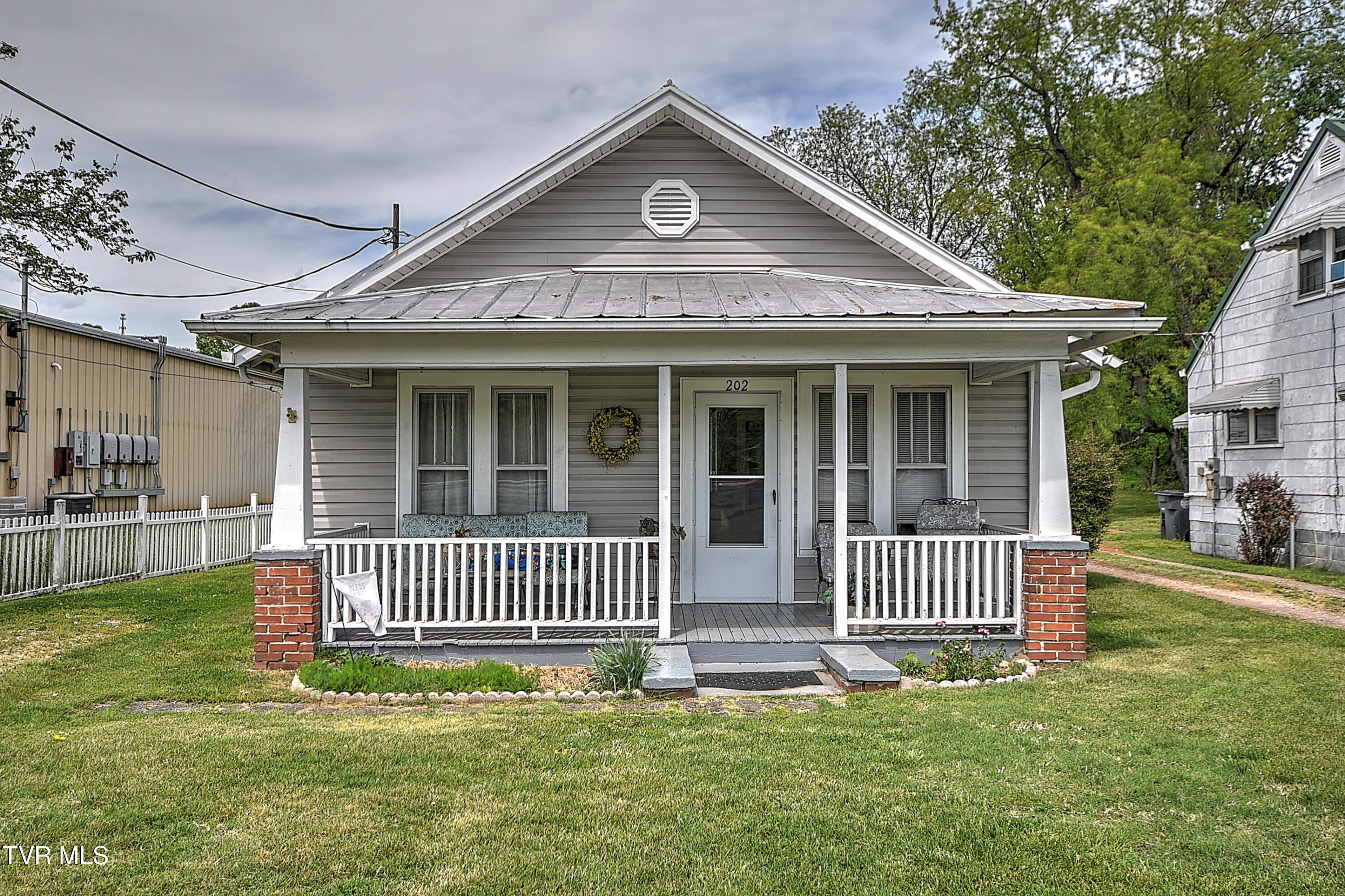 200 & 202 West Main Street