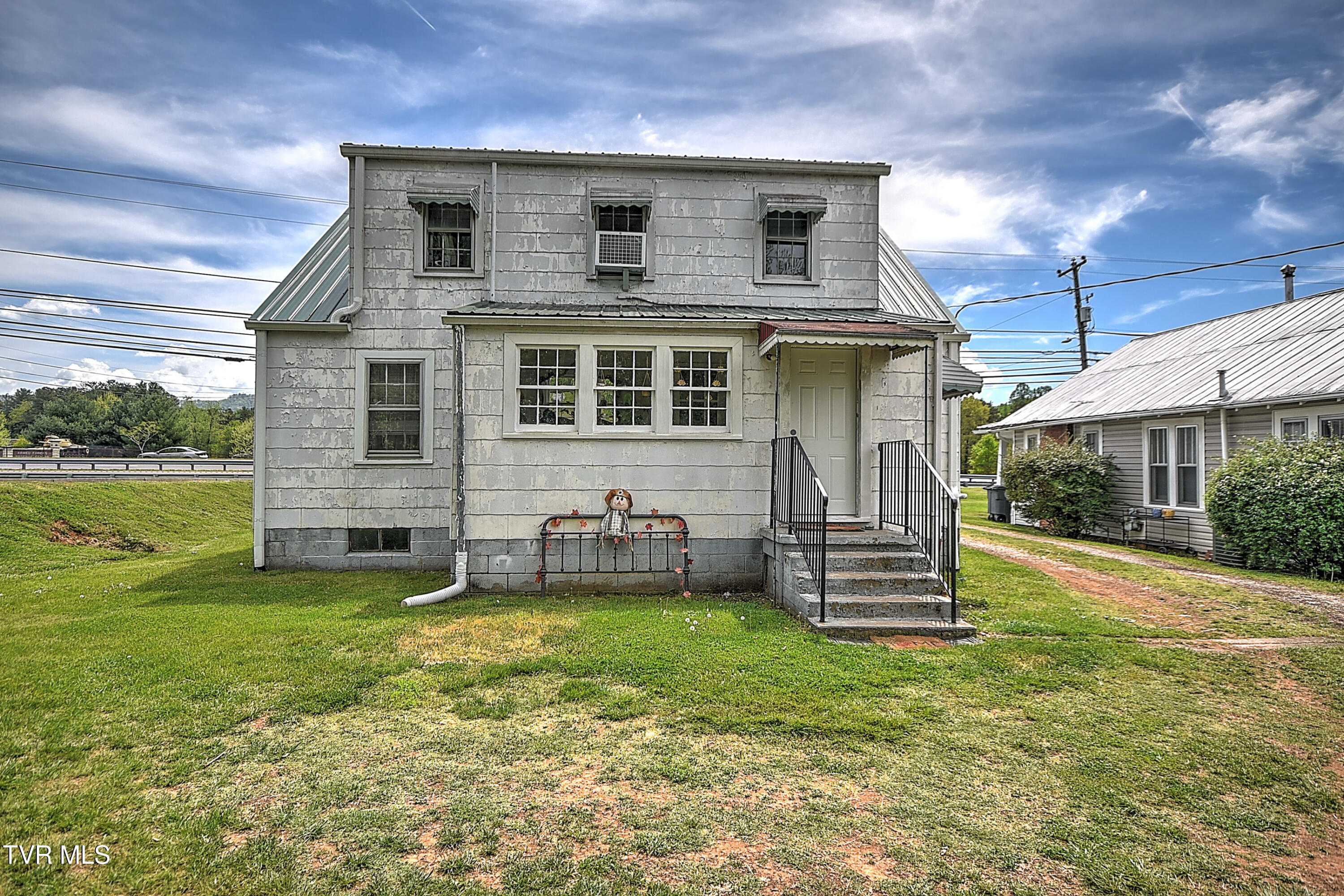 200 & 202 West Main Street