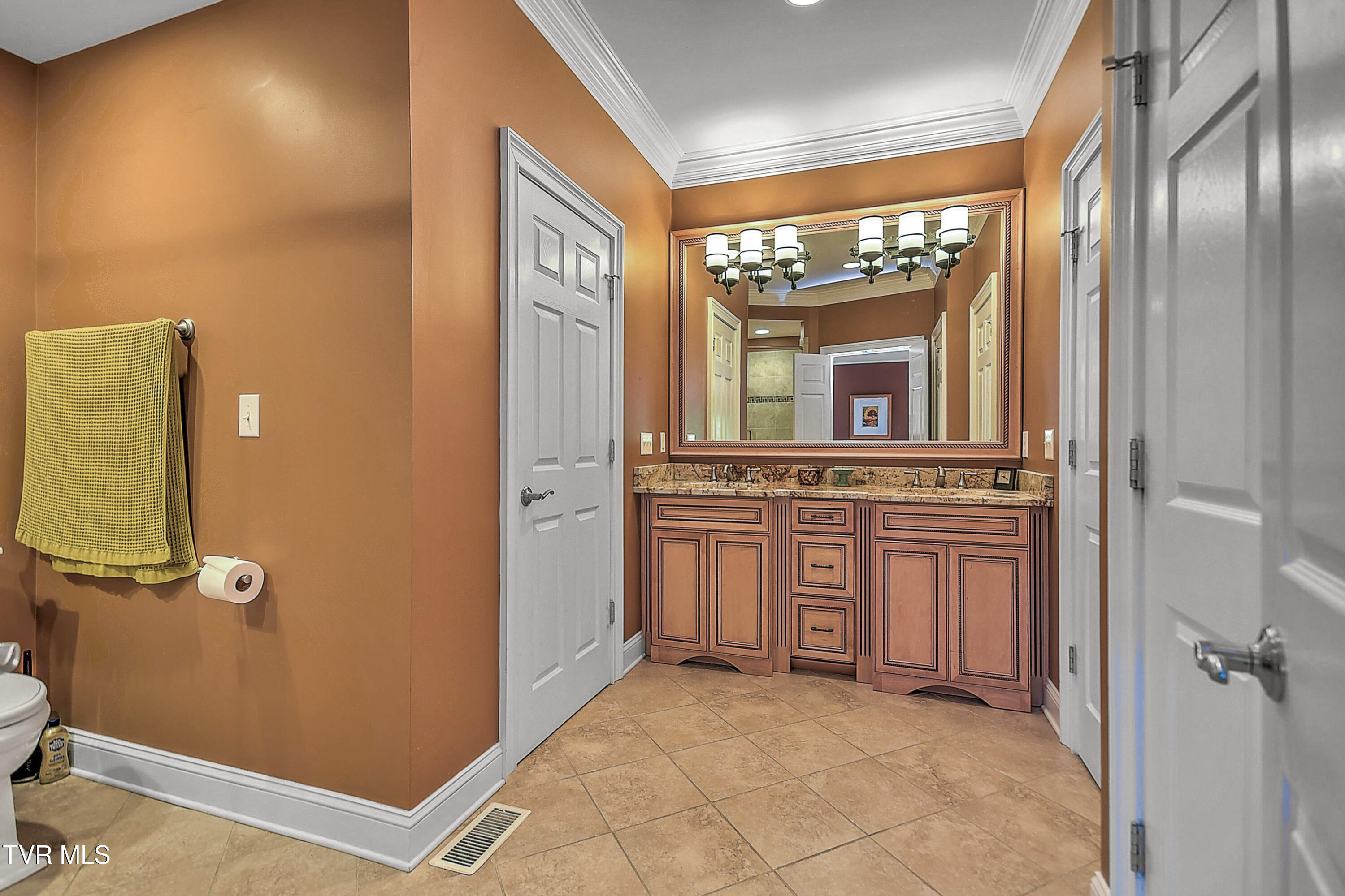 1911 Birchfield Pvt Court