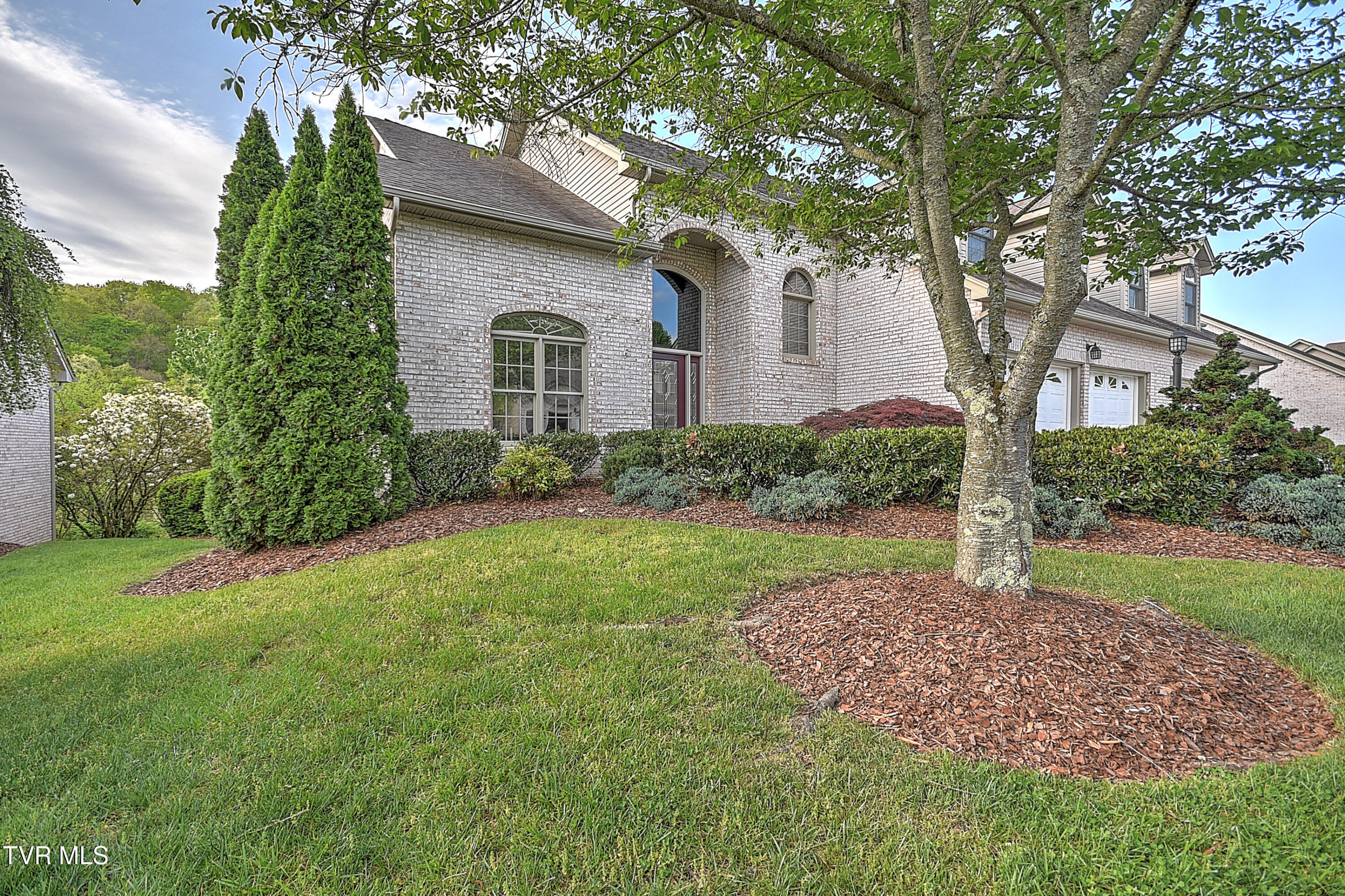 1911 Birchfield Pvt Court