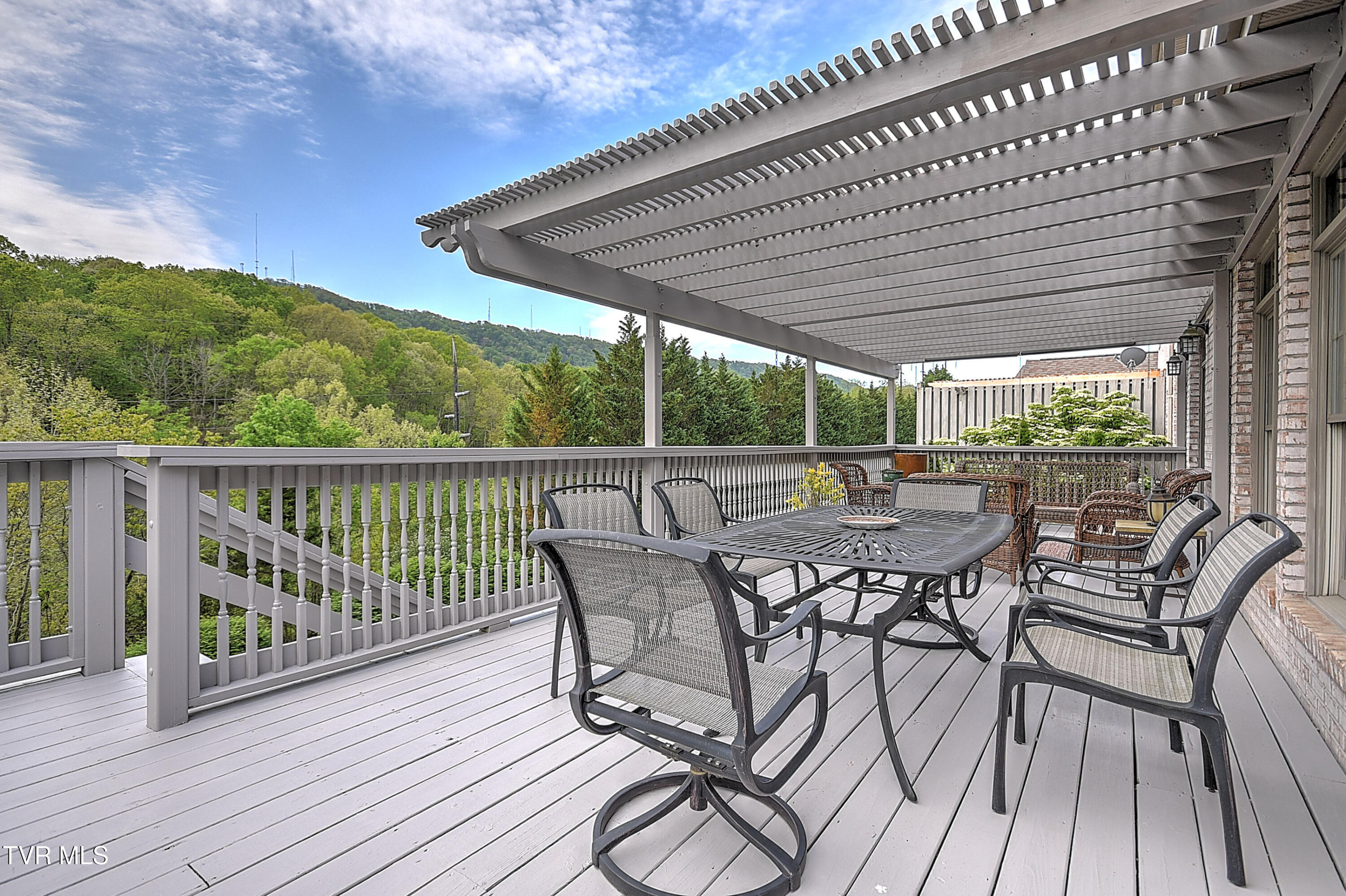 1911 Birchfield Pvt Court