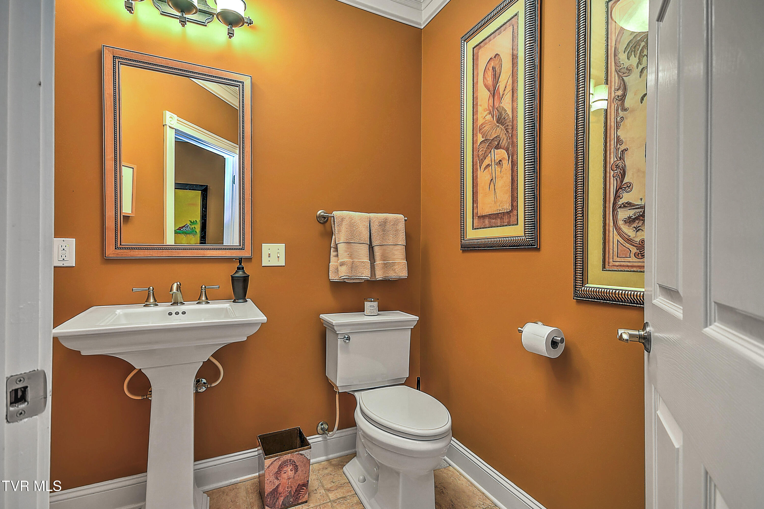 1911 Birchfield Pvt Court