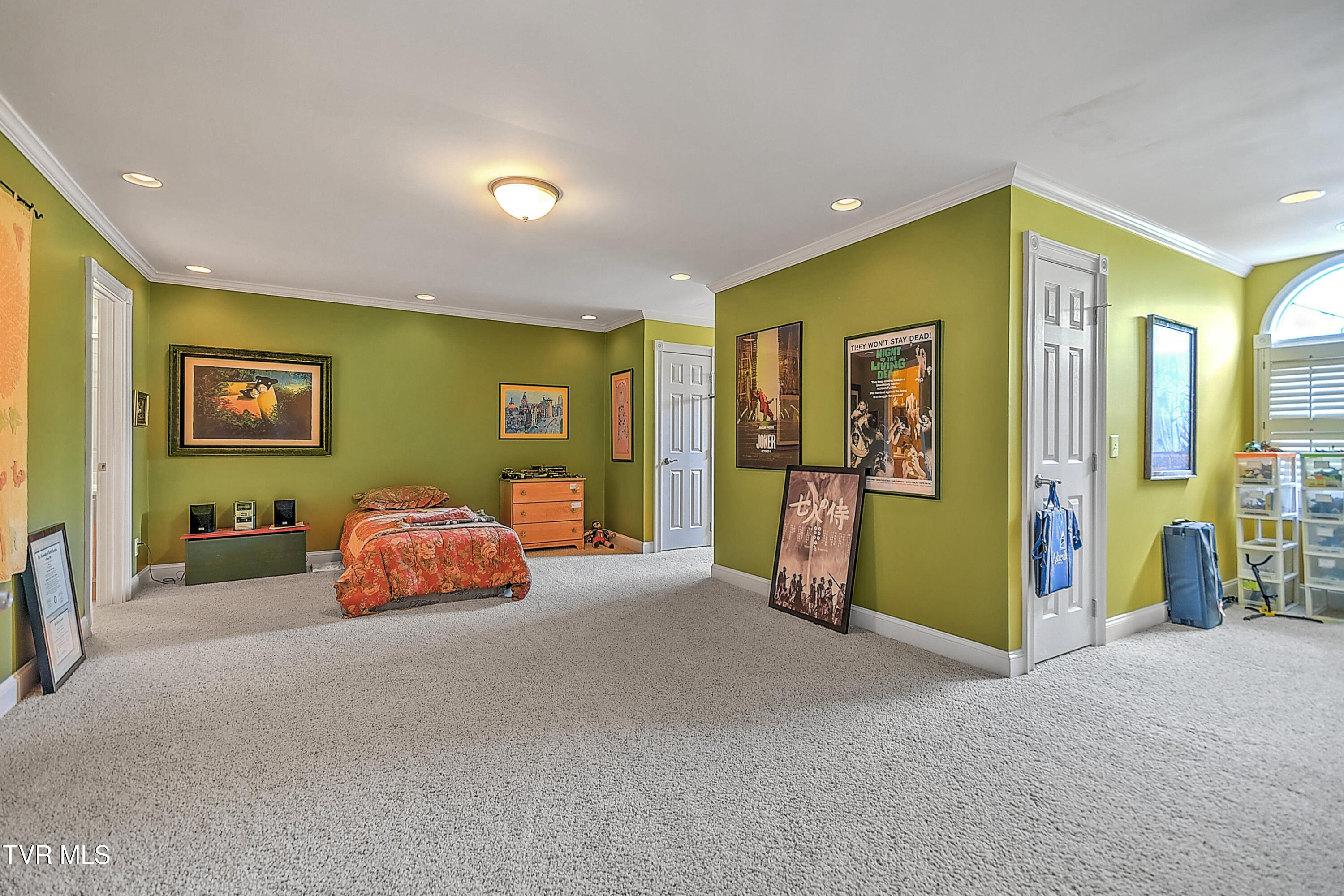 1911 Birchfield Pvt Court