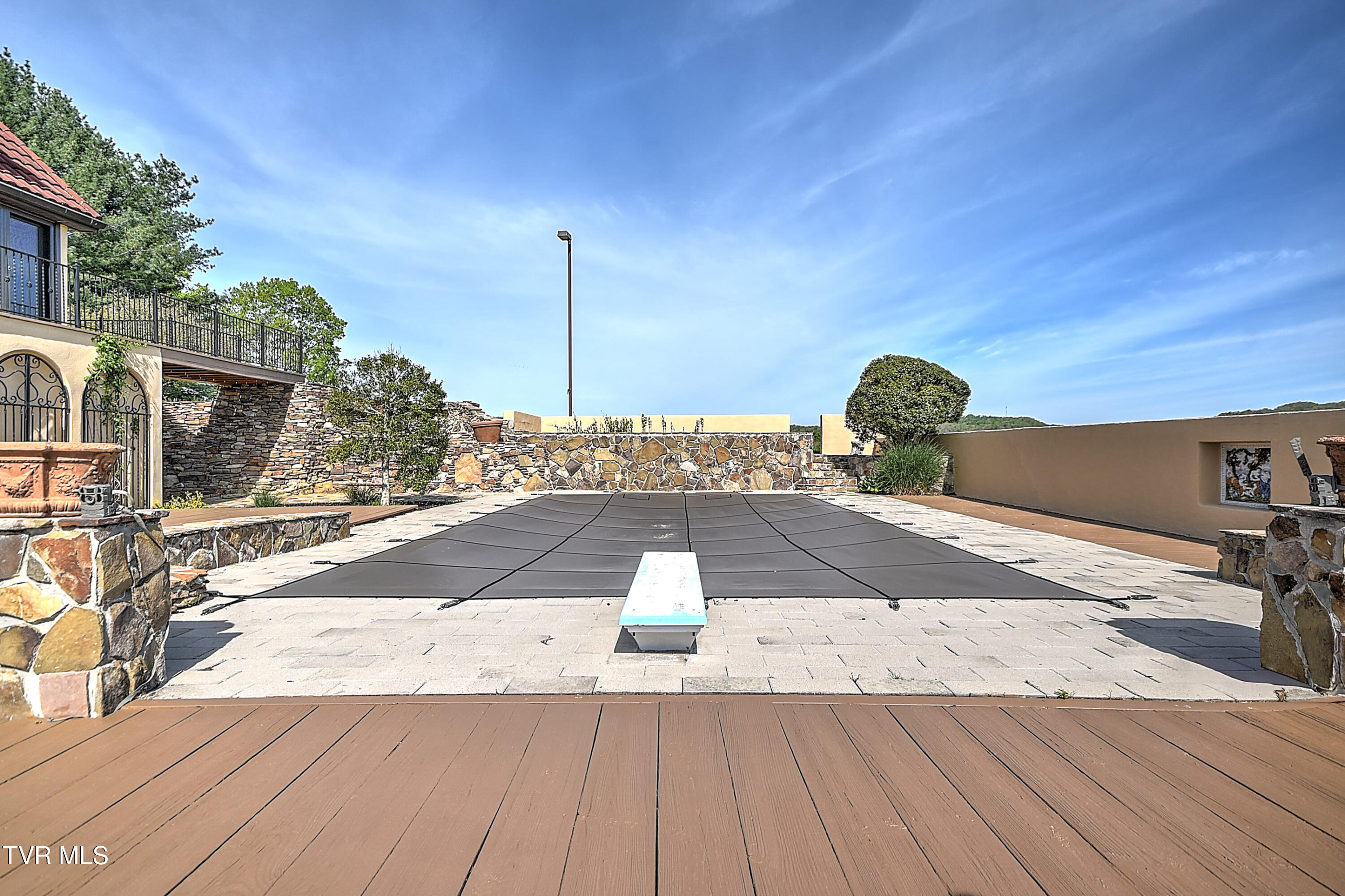 541 Plantation Drive