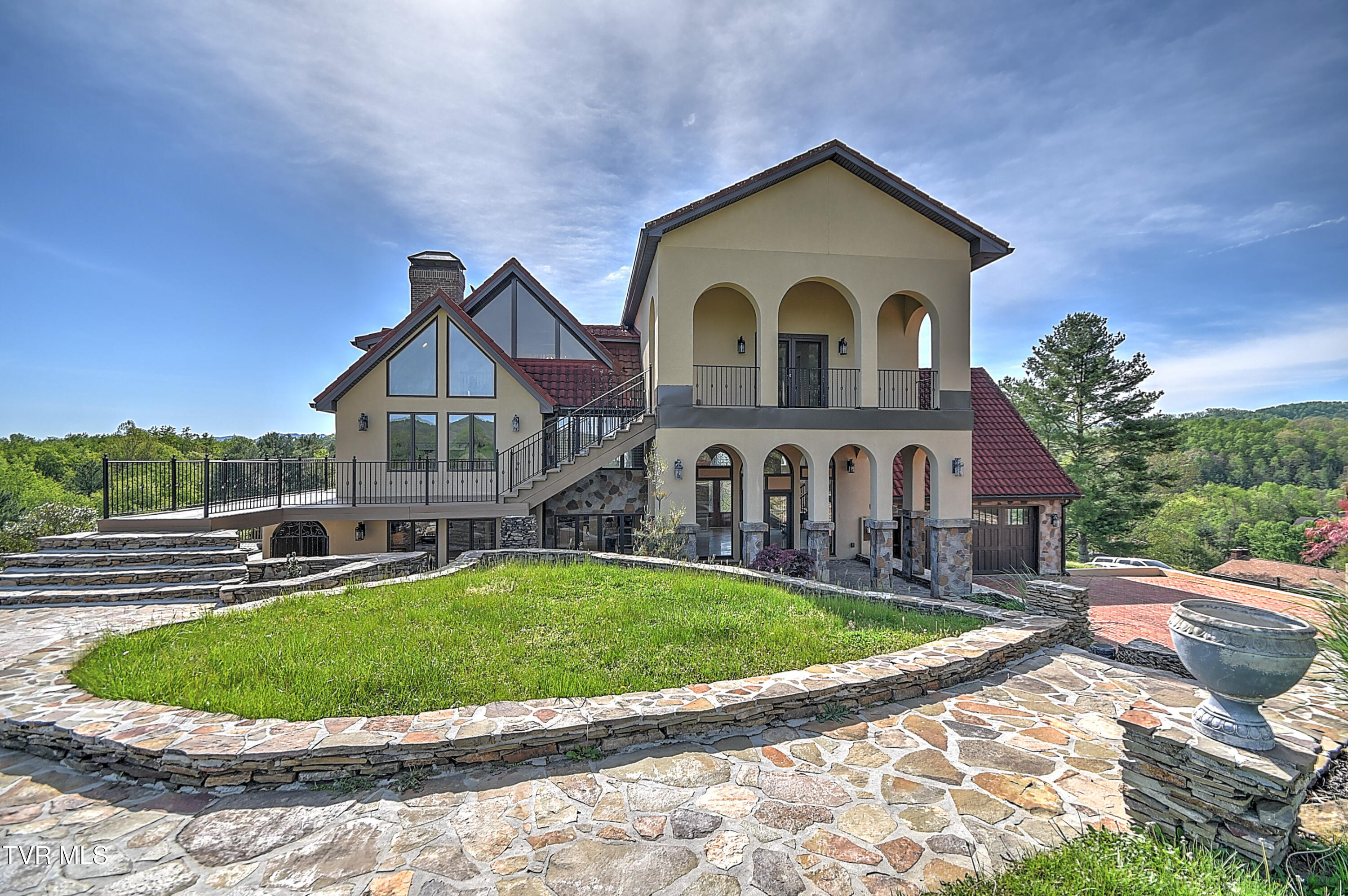 541 Plantation Drive