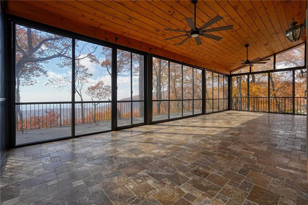 132 Sanderlin Mountain Drive S