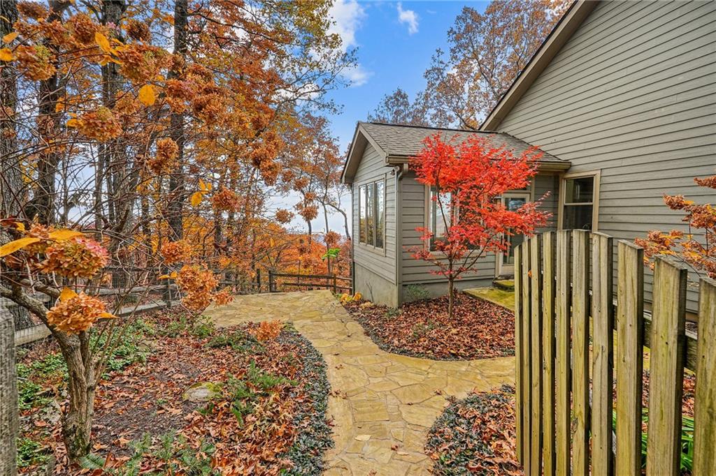 132 Sanderlin Mountain Drive S