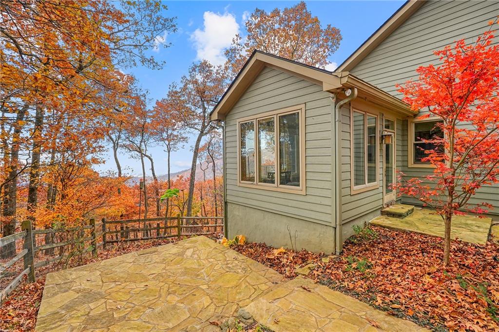 132 Sanderlin Mountain Drive S