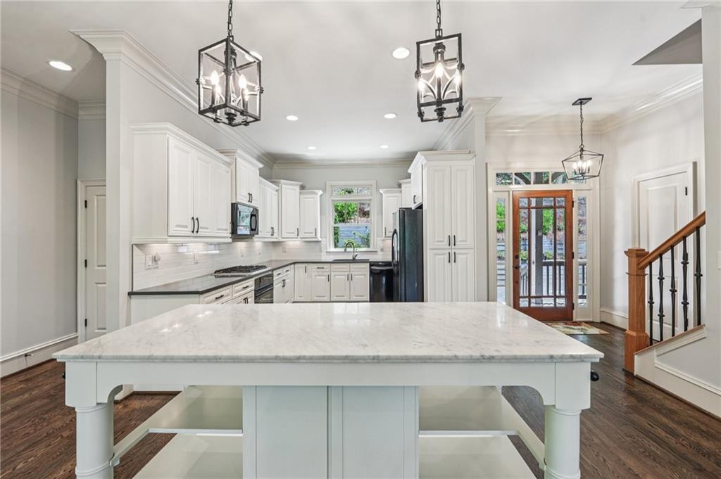 842 Columbine Drive
