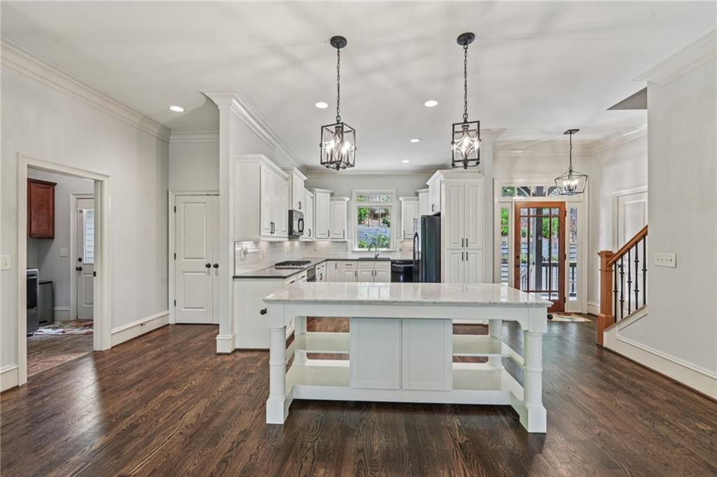 842 Columbine Drive
