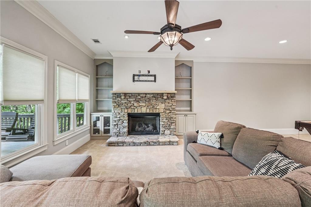 842 Columbine Drive