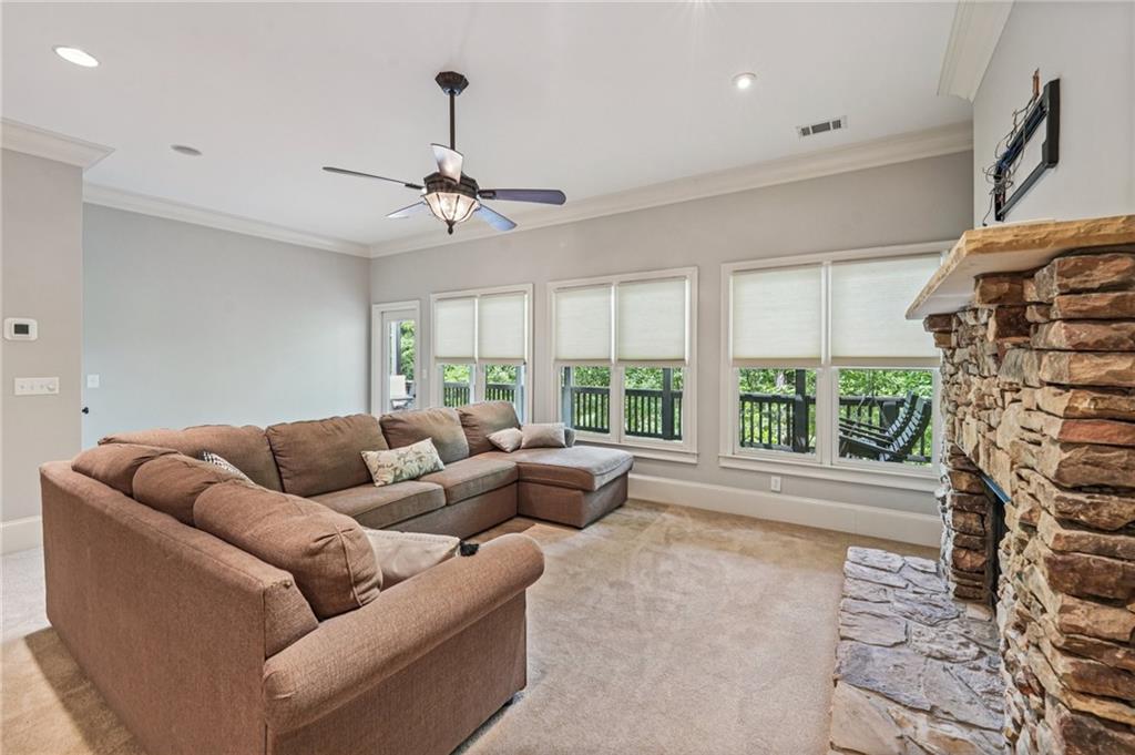 842 Columbine Drive