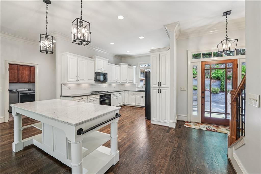 842 Columbine Drive