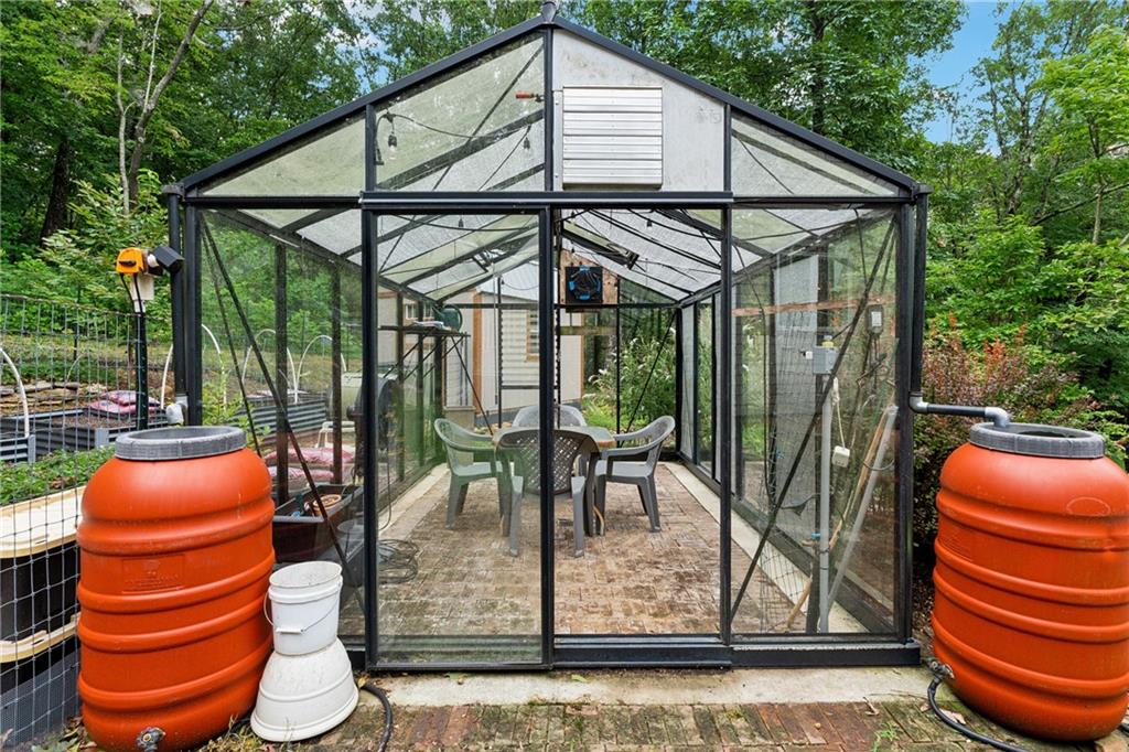 631 Sunset Cliff Drive