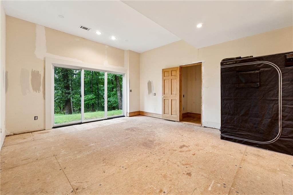 631 Sunset Cliff Drive