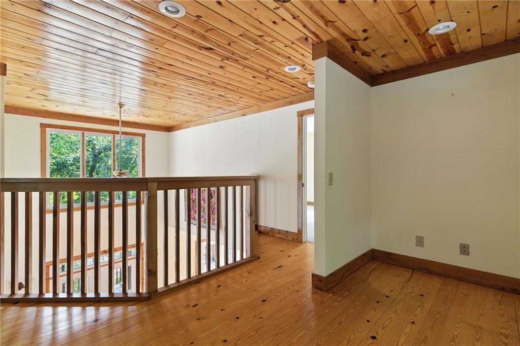 35 Red Oak Point